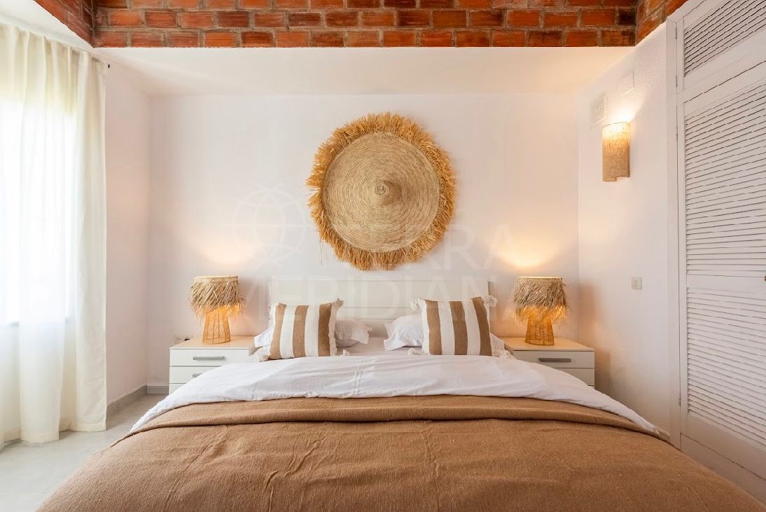 Villa in New Golden Mile, Estepona