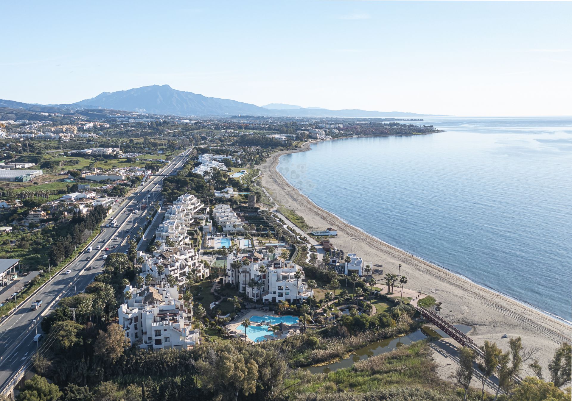Apartament na parterze w New Golden Mile, Estepona