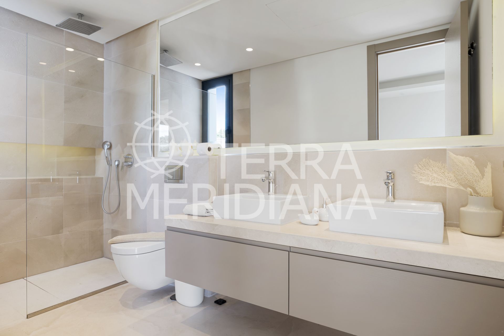 Villa in Los Olivos, Marbella