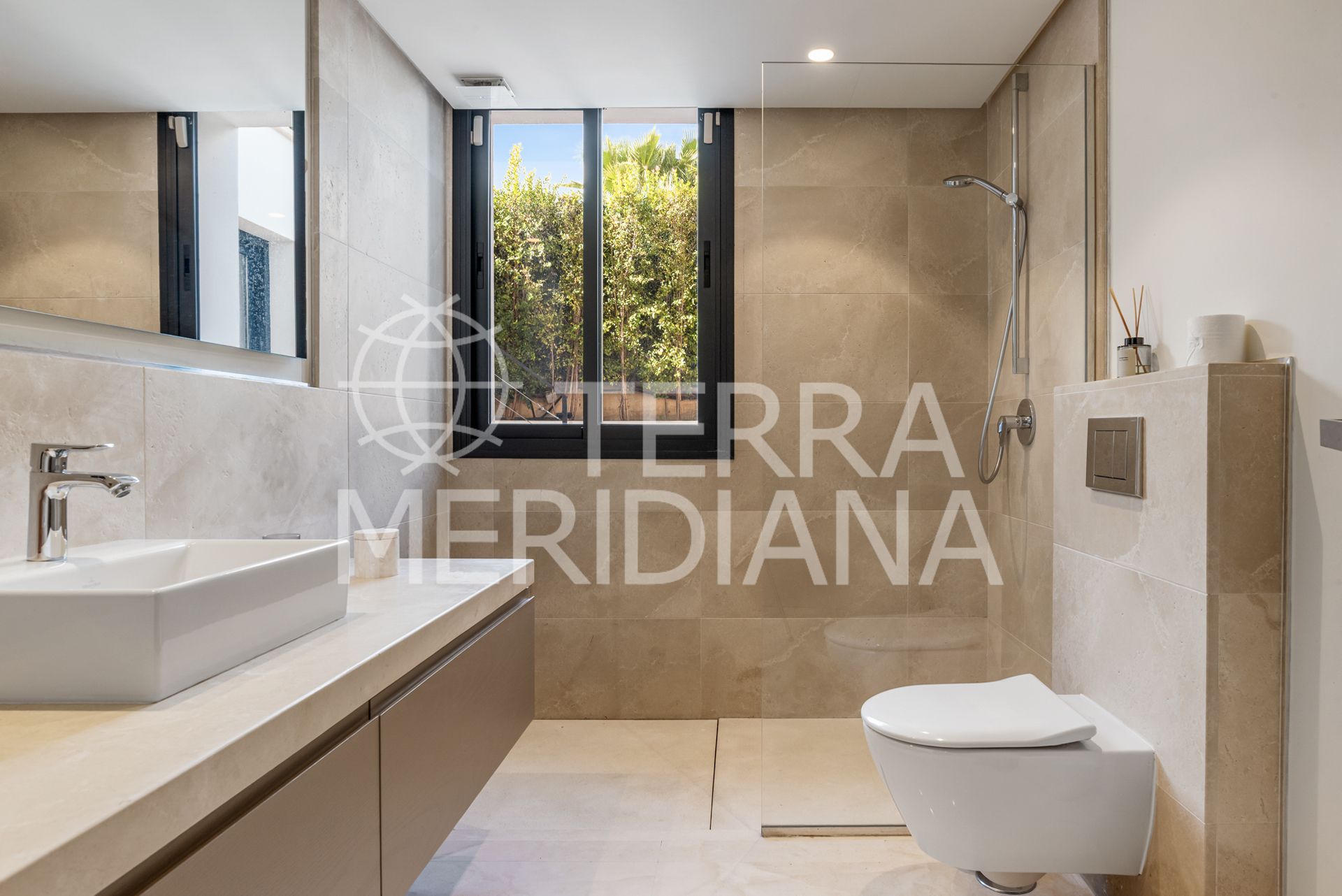 Villa in Los Olivos, Marbella