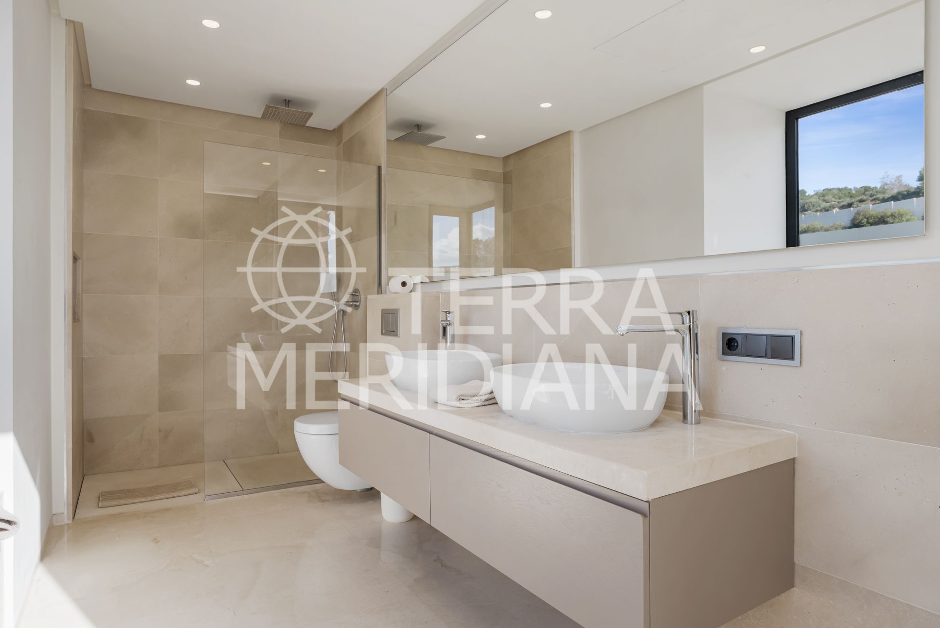 Villa in Los Olivos, Marbella