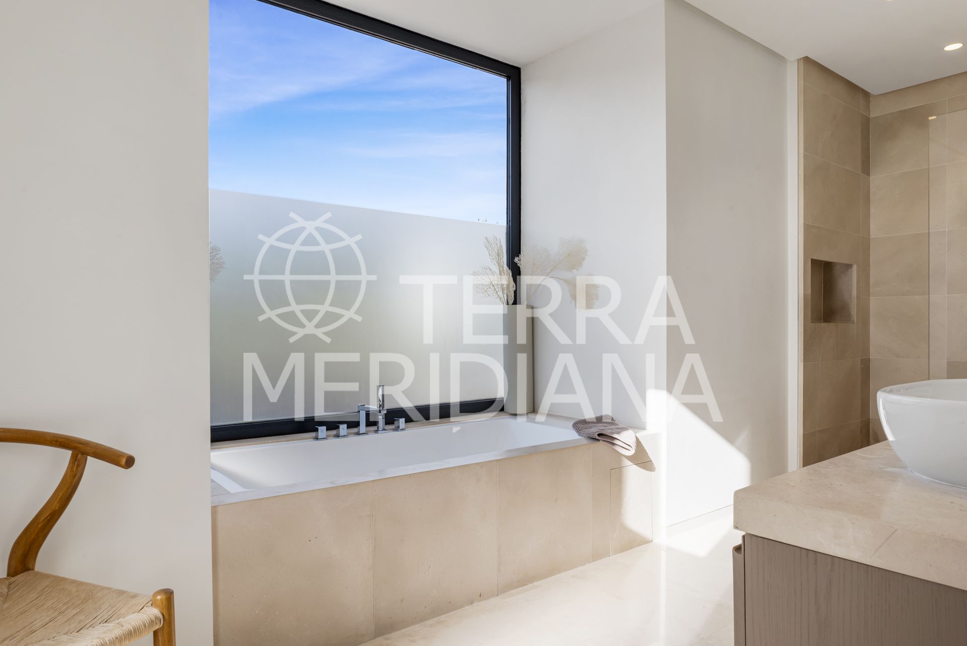 Villa in Los Olivos, Marbella