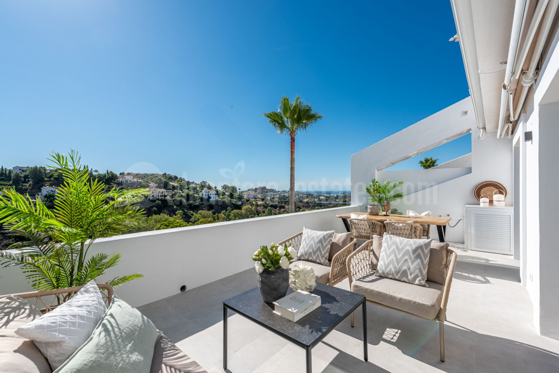 Apartment in El Mirador, Marbella
