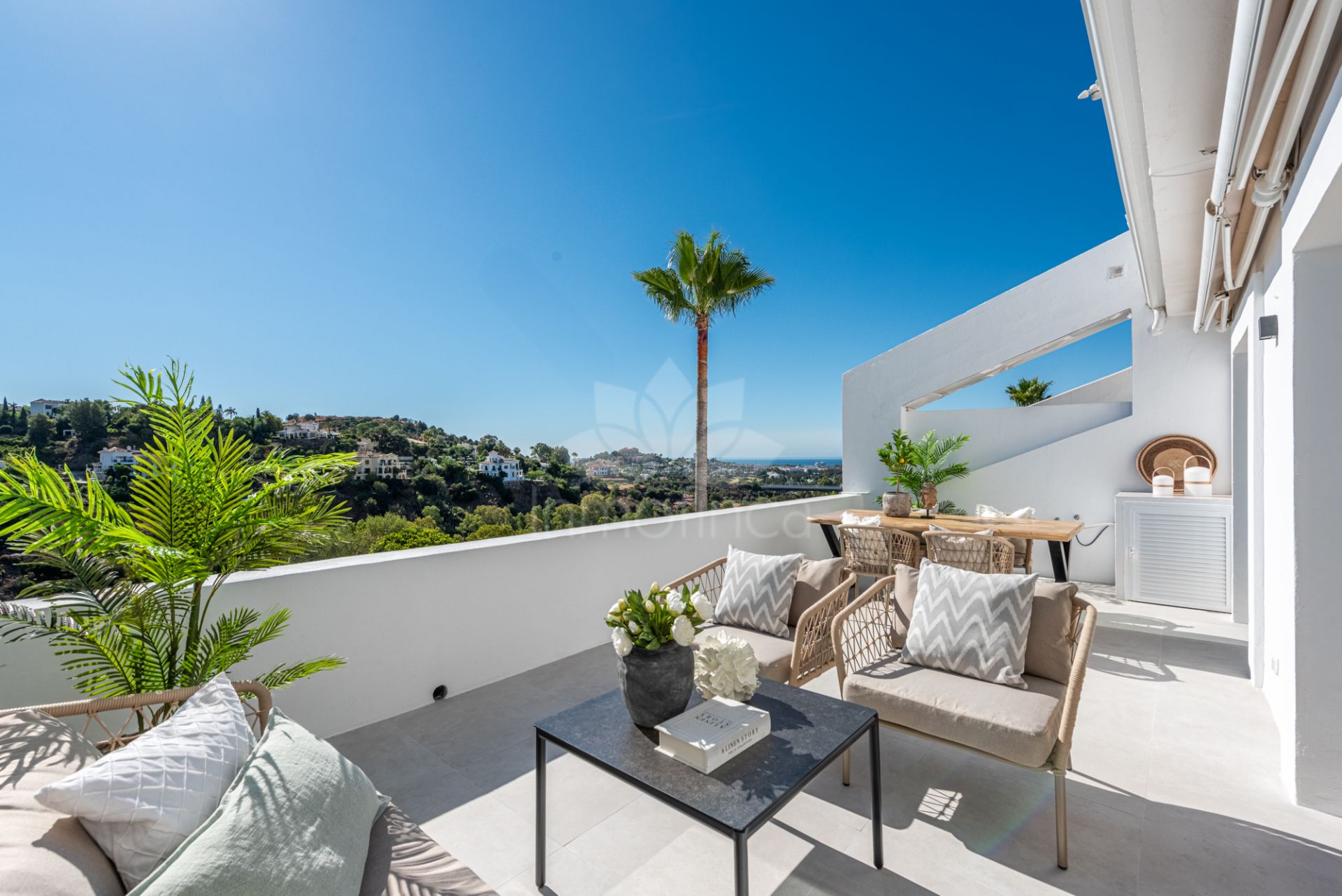 Apartment in El Mirador, Marbella