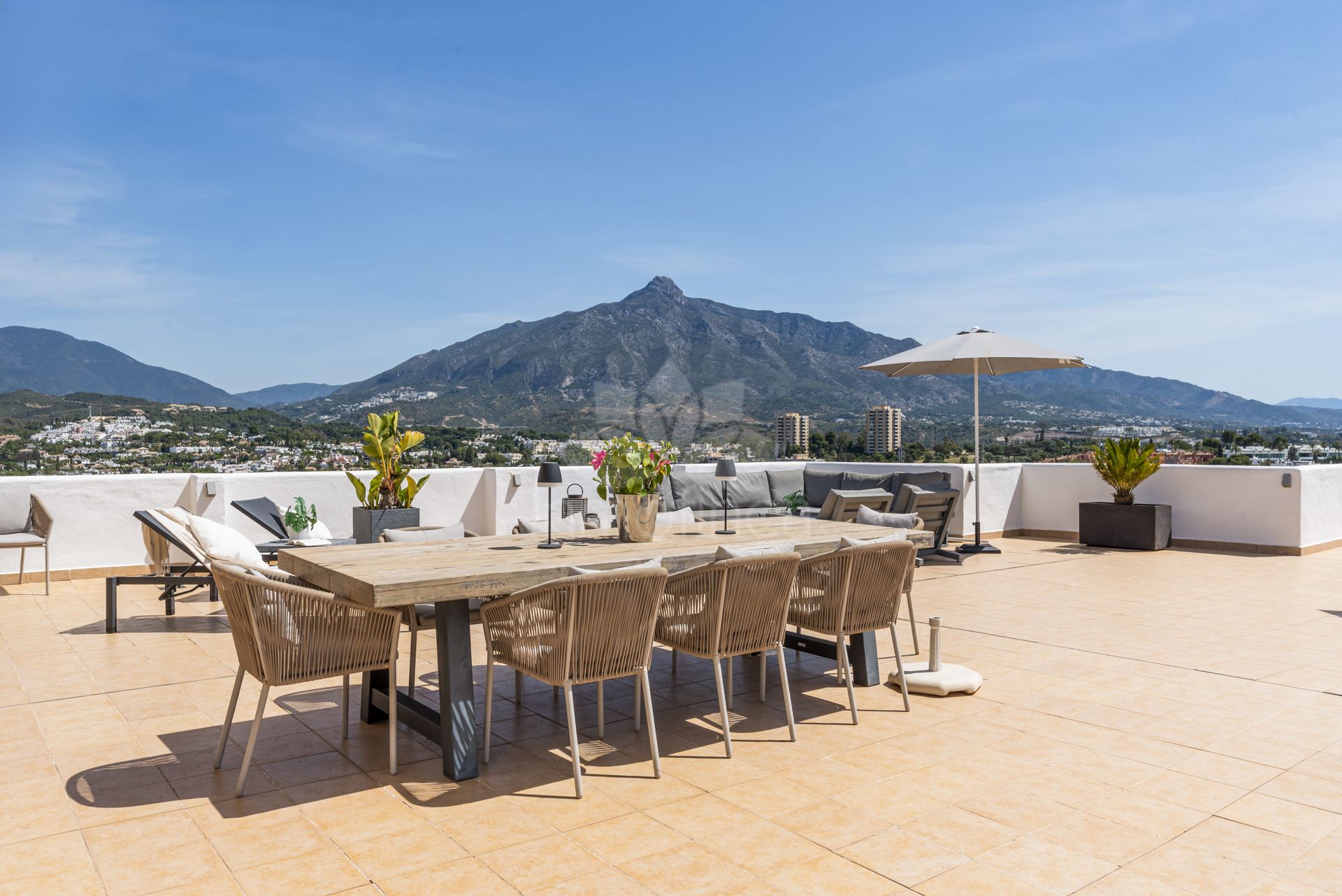 Penthouse in Nueva Andalucia, Marbella