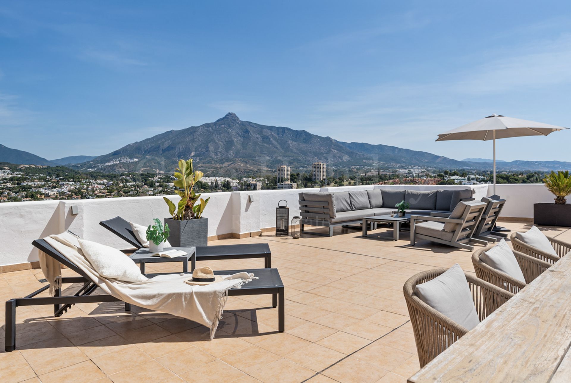 Ático en Nueva Andalucia, Marbella