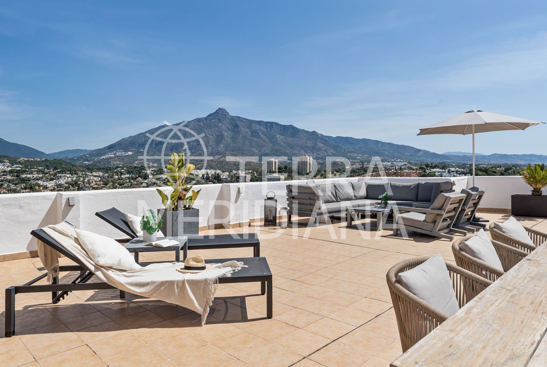 Penthouse in Nueva Andalucia, Marbella