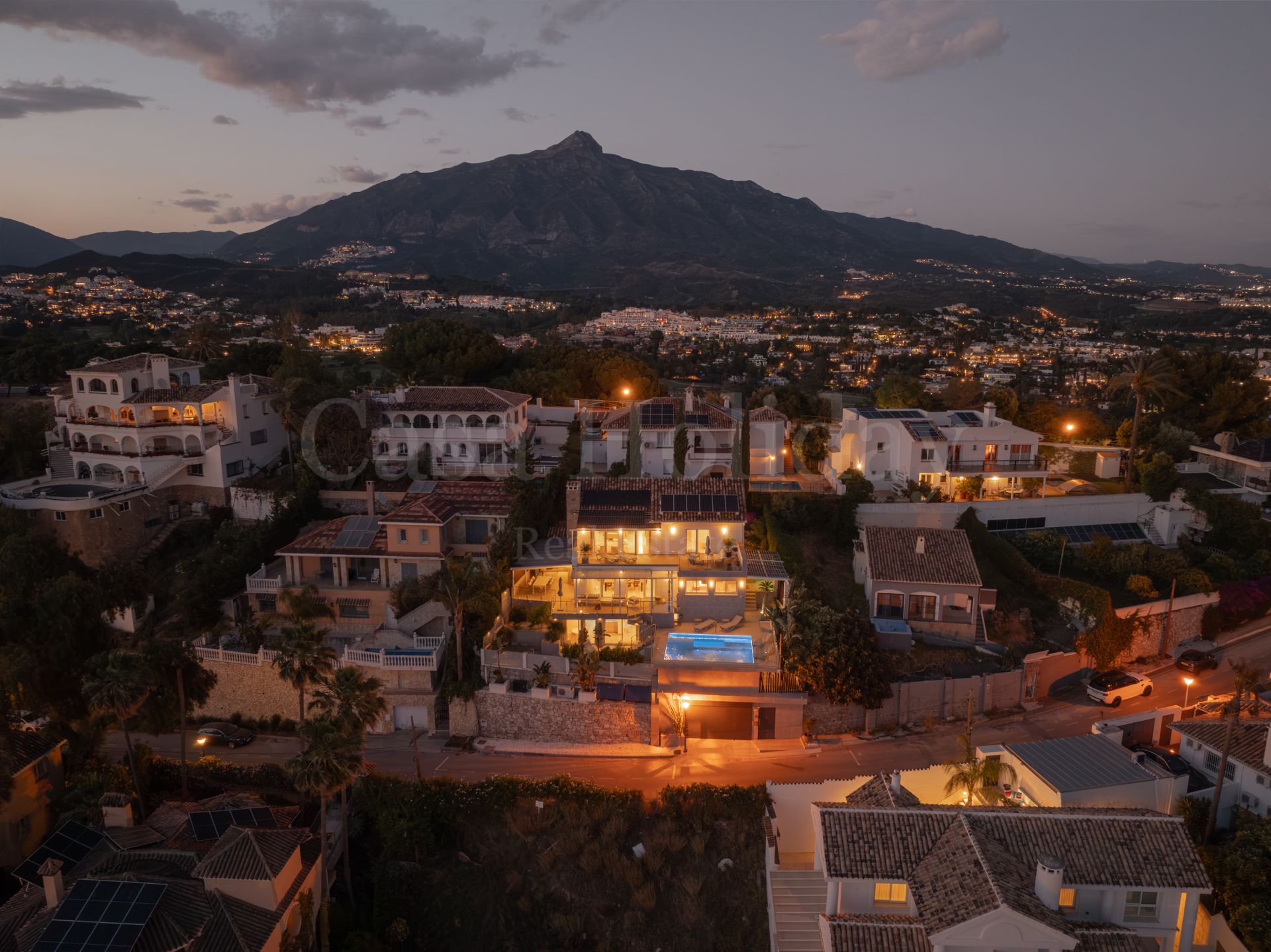 Villa in Nueva Andalucia, Marbella