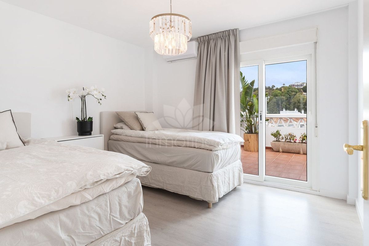 Penthouse in Nueva Andalucia, Marbella