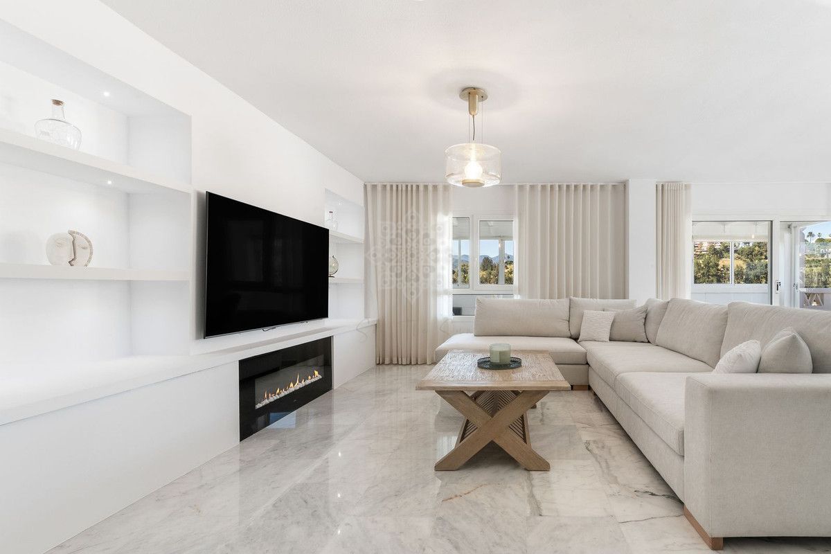 Penthouse w Nueva Andalucia, Marbella