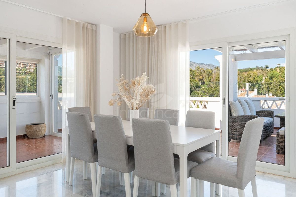 Penthouse in Nueva Andalucia, Marbella