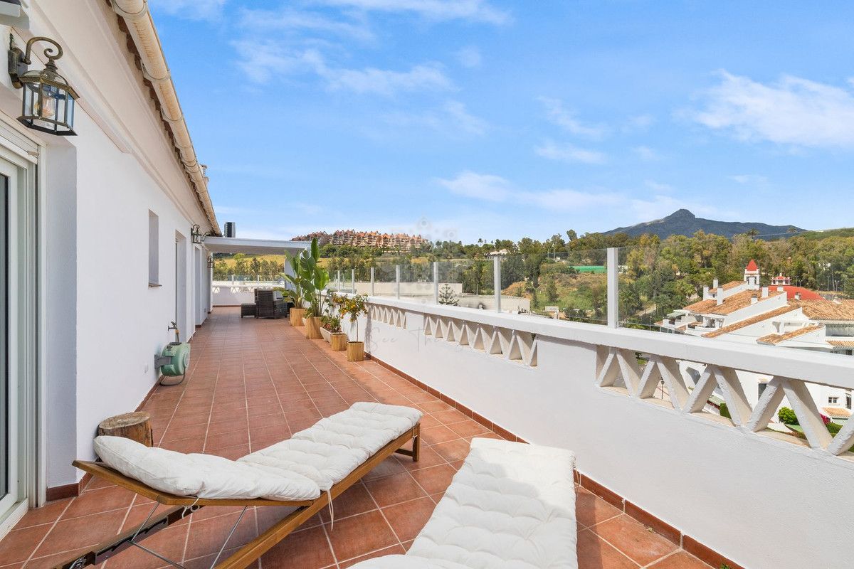Penthouse w Nueva Andalucia, Marbella