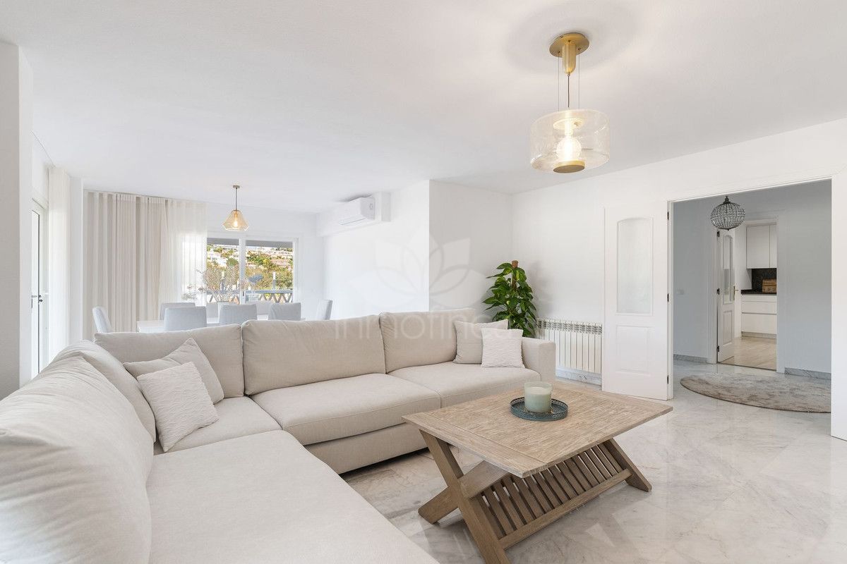 Penthouse in Nueva Andalucia, Marbella