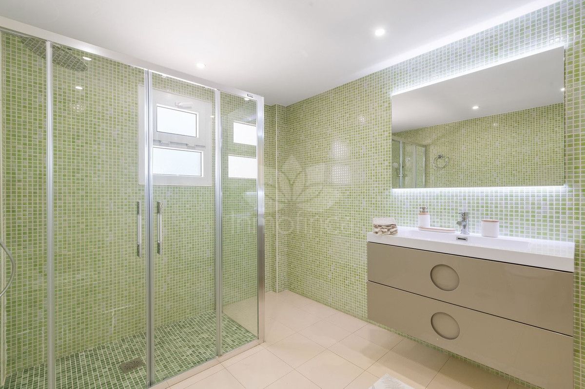 Penthouse in Nueva Andalucia, Marbella