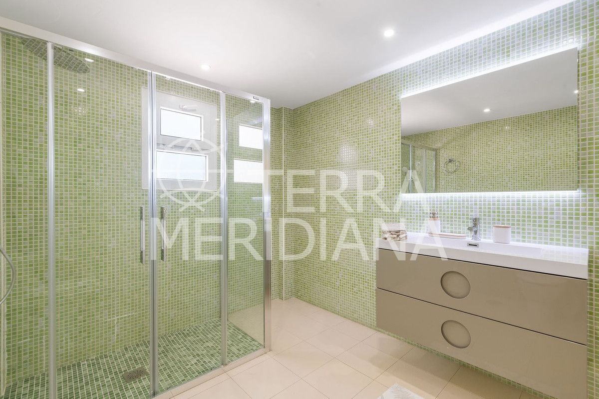 Penthouse in Nueva Andalucia, Marbella