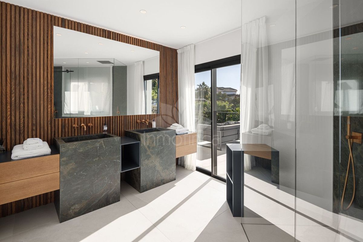 Villa in Nueva Andalucia, Marbella