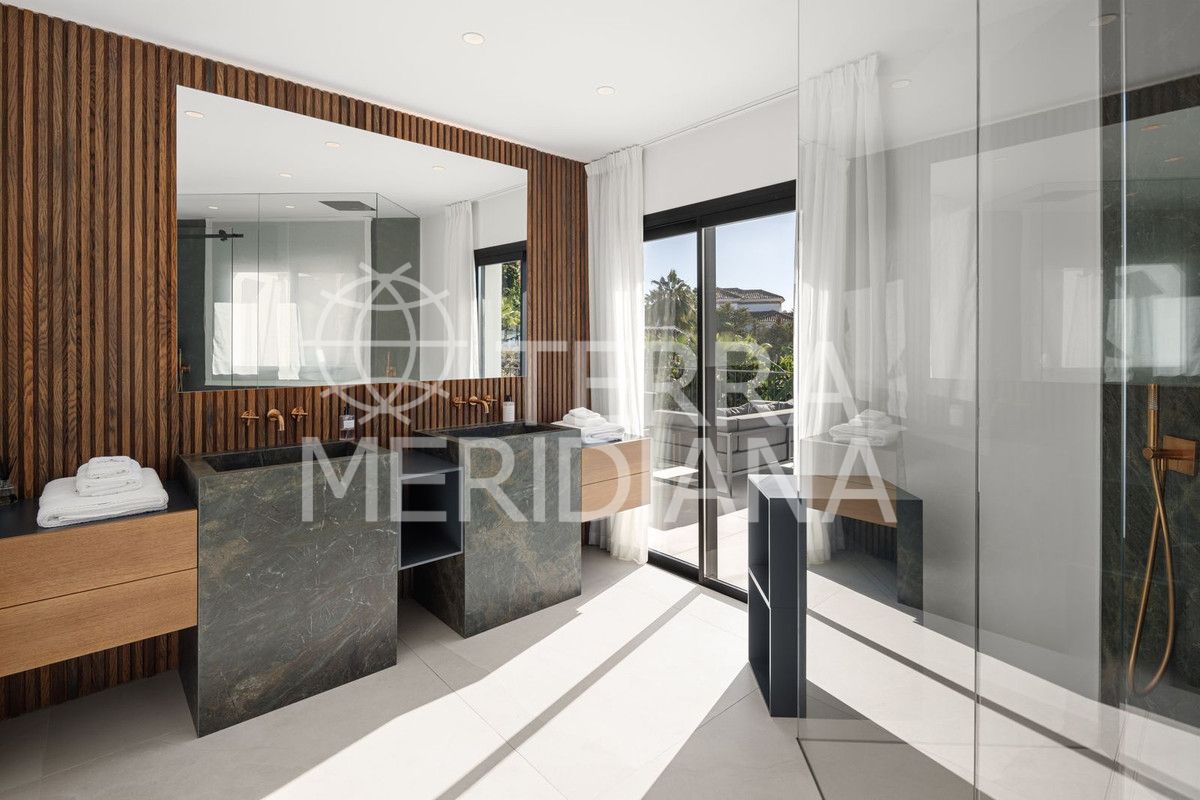 Villa in Nueva Andalucia, Marbella