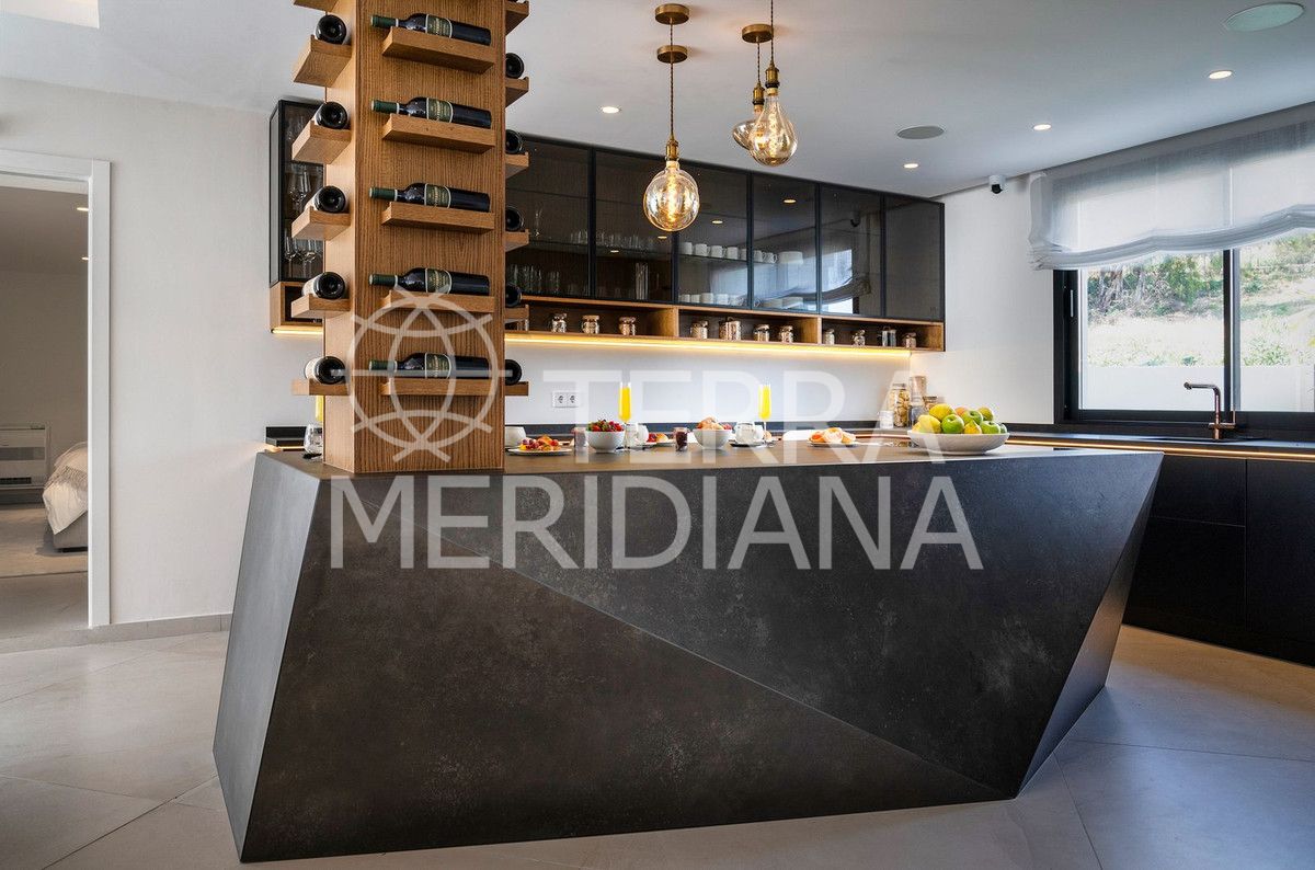 Villa in Nueva Andalucia, Marbella