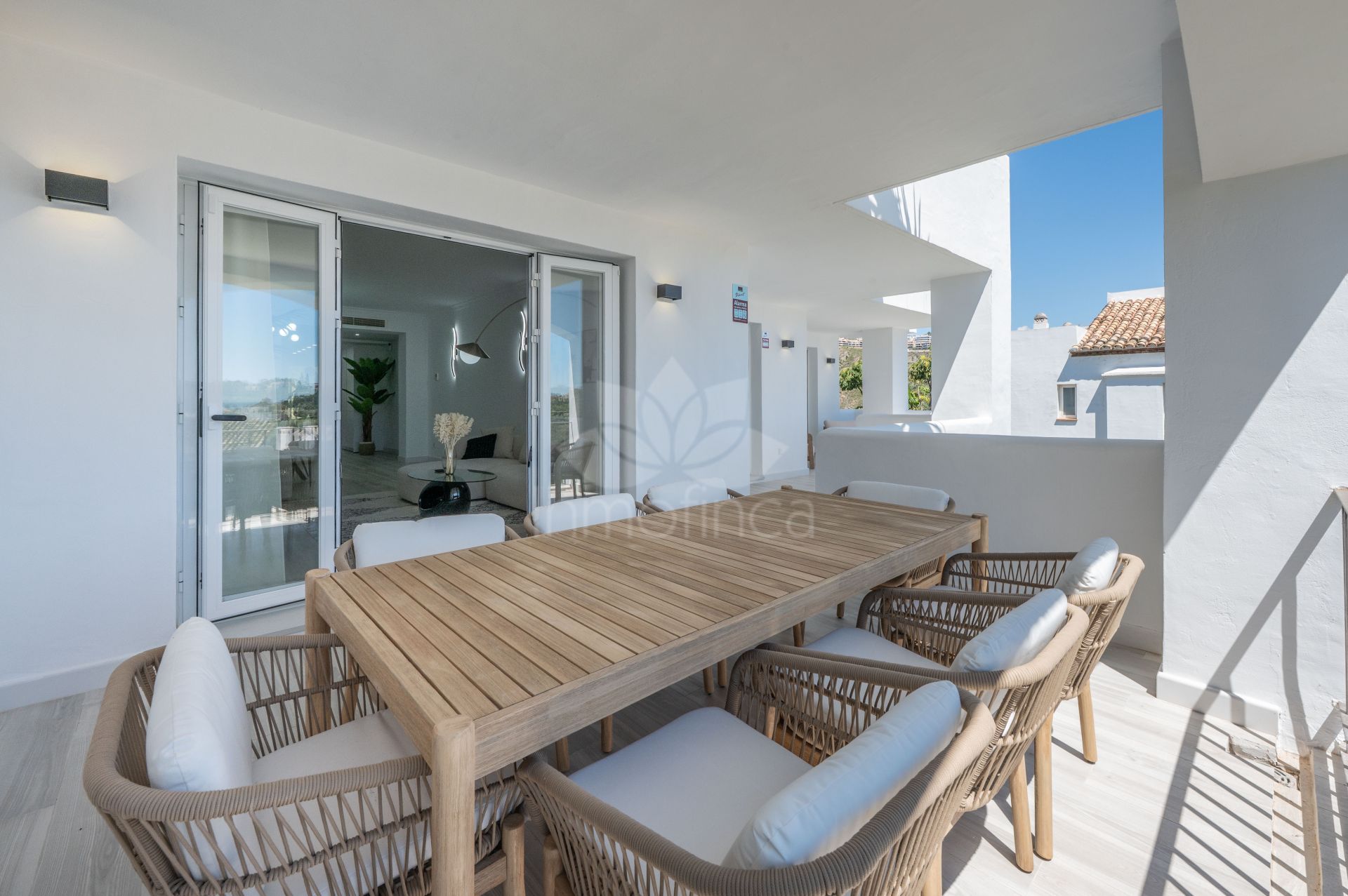 Apartment in Altos de La Quinta, Benahavis