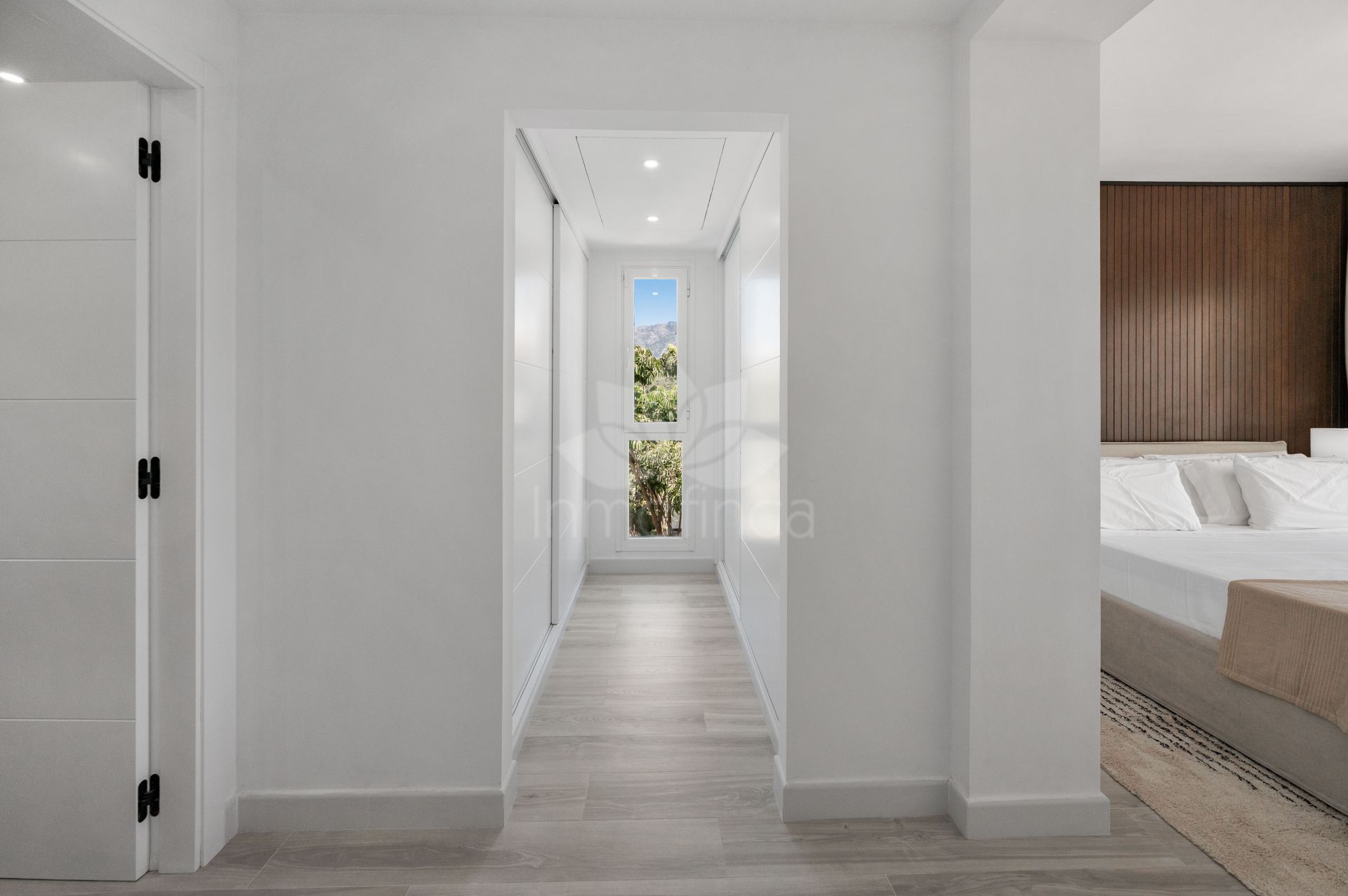 Apartment in Altos de La Quinta, Benahavis