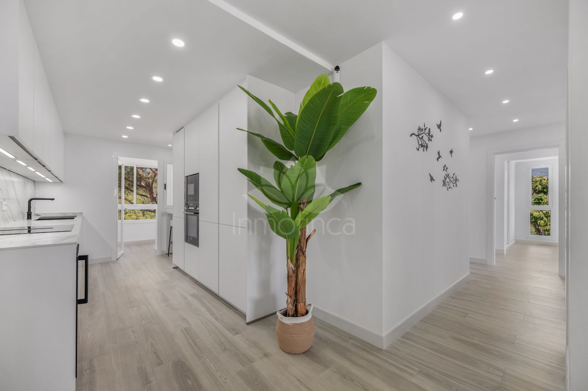 Apartment in Altos de La Quinta, Benahavis