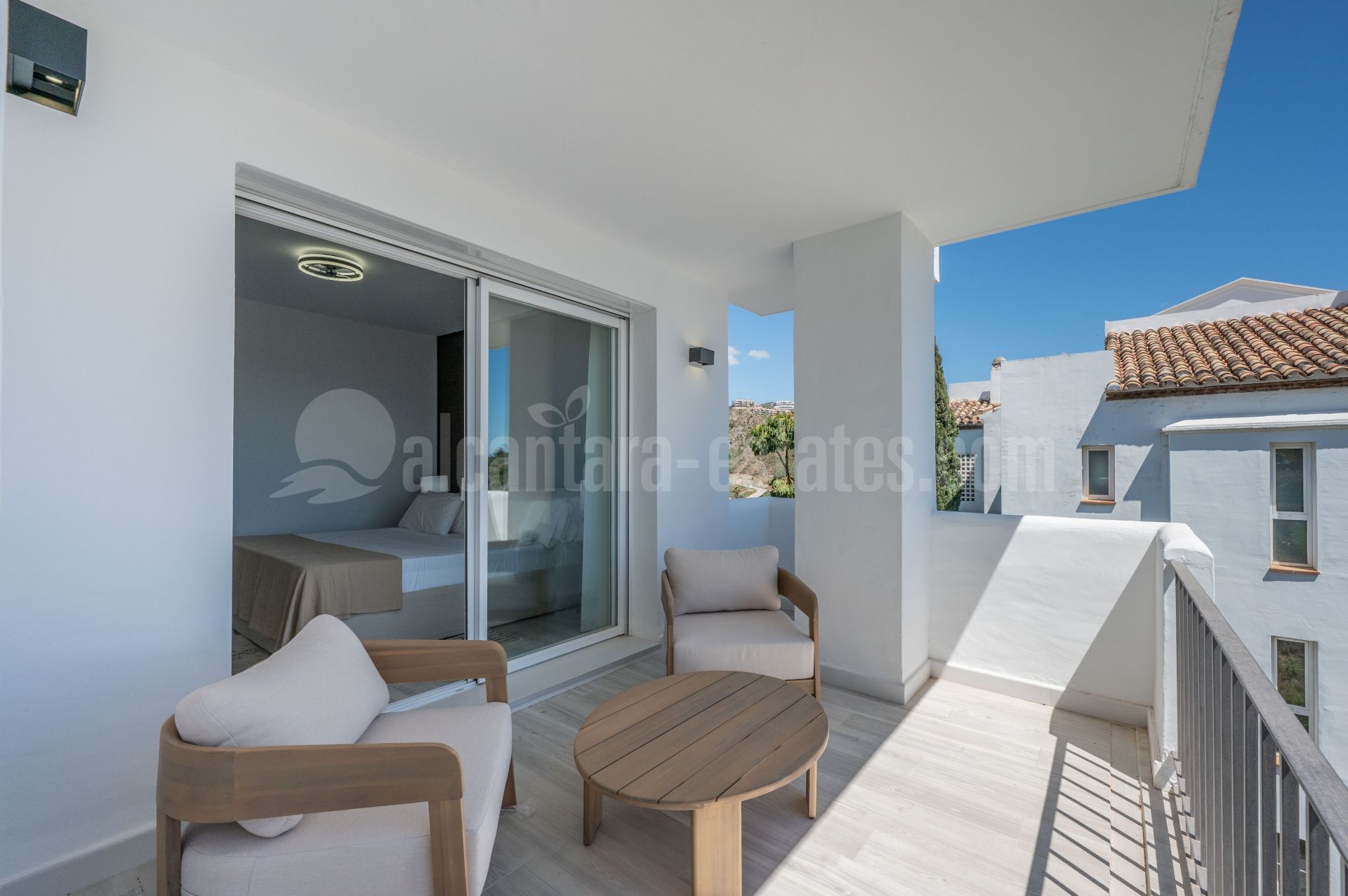 Apartamento en Altos de La Quinta, Benahavis