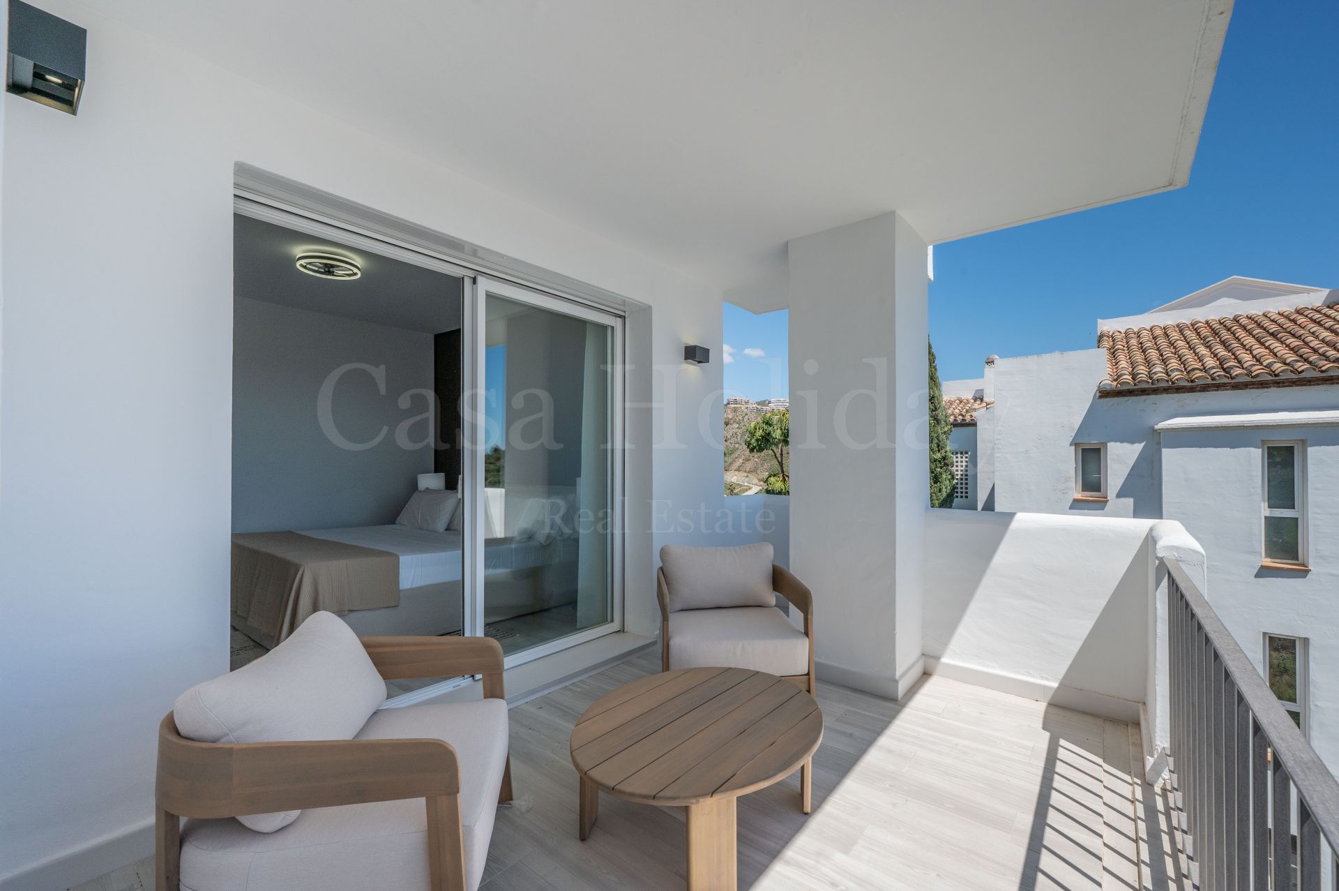 Apartment in Altos de La Quinta, Benahavis