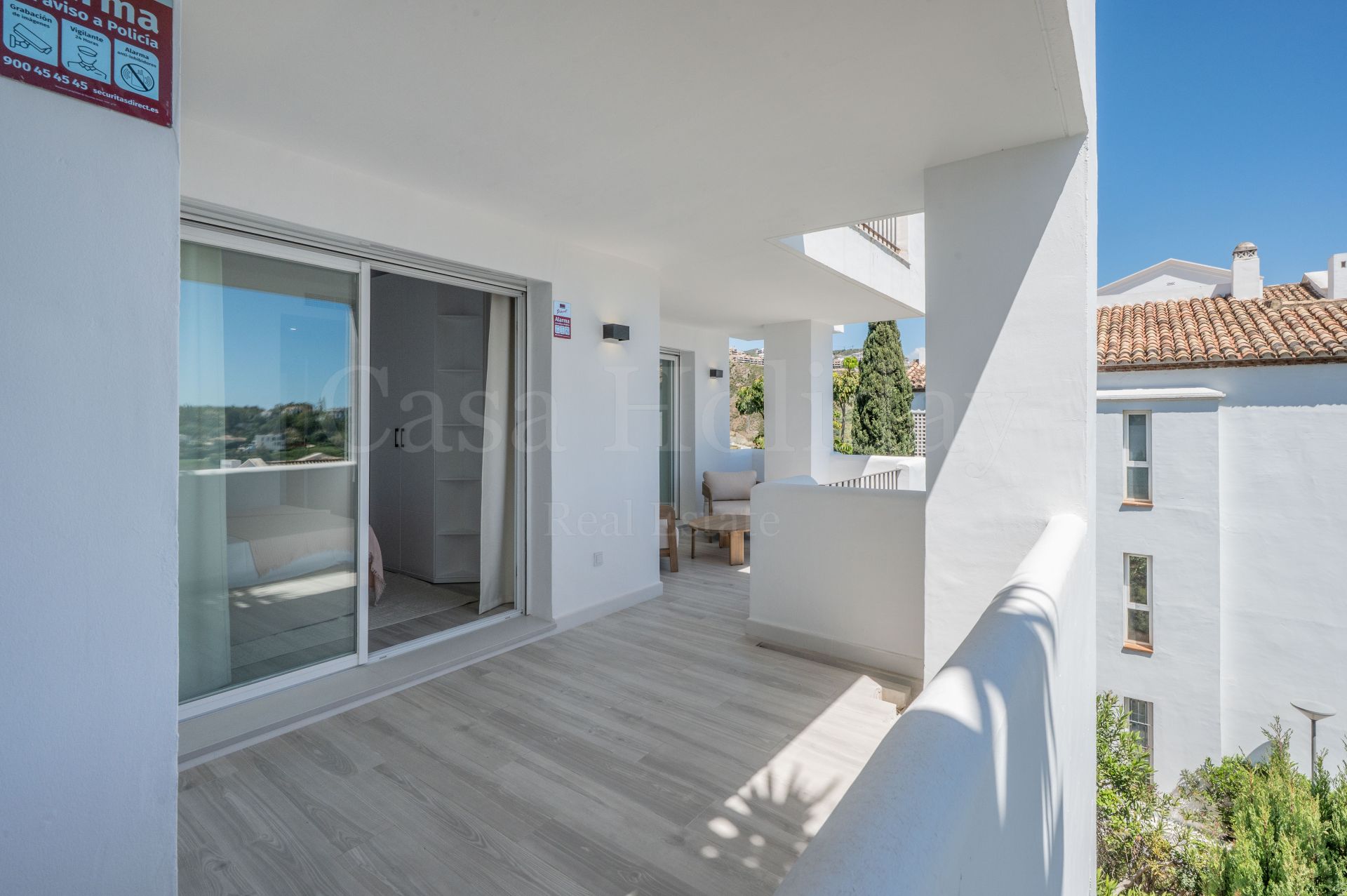 Apartment in Altos de La Quinta, Benahavis