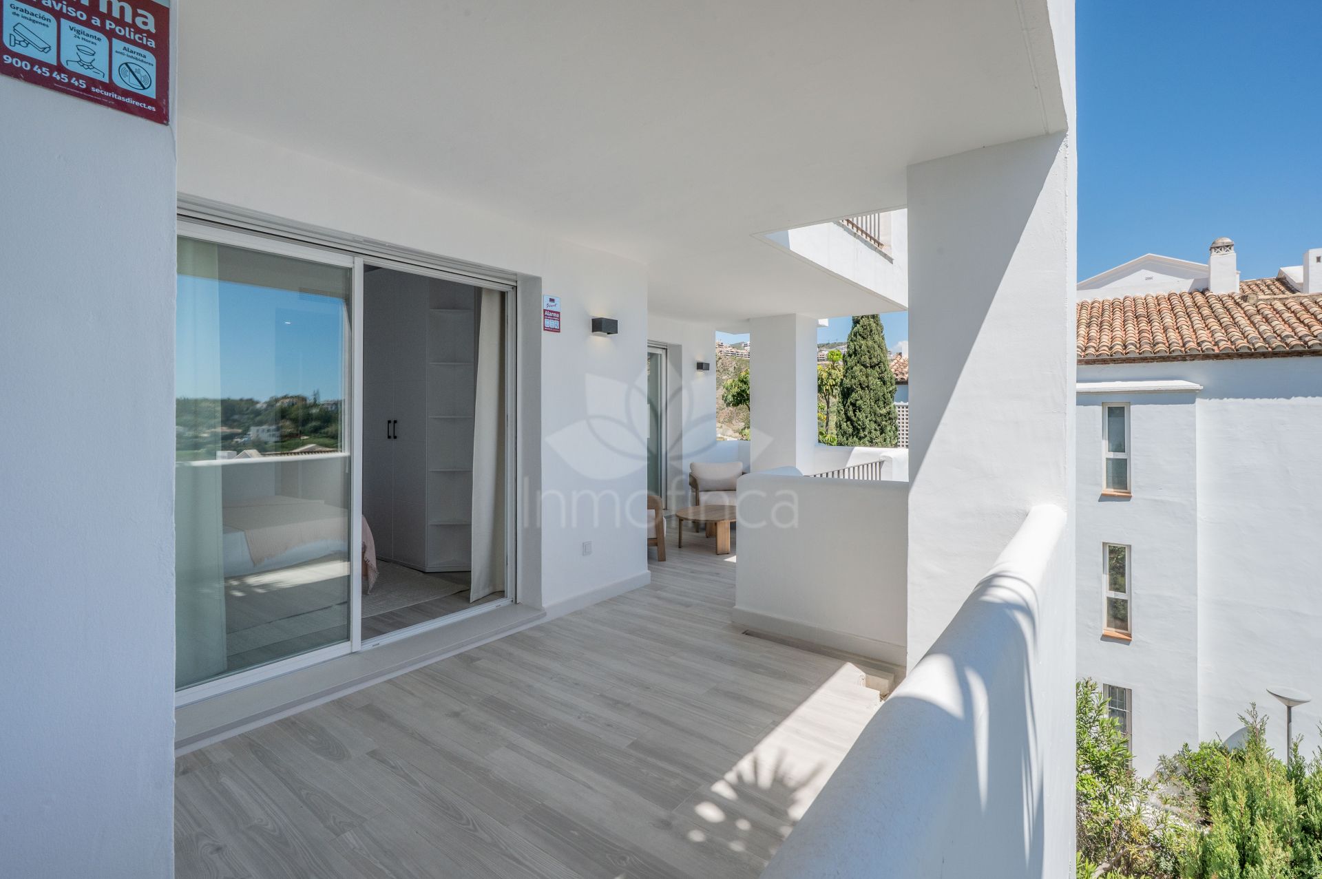 Apartment in Altos de La Quinta, Benahavis