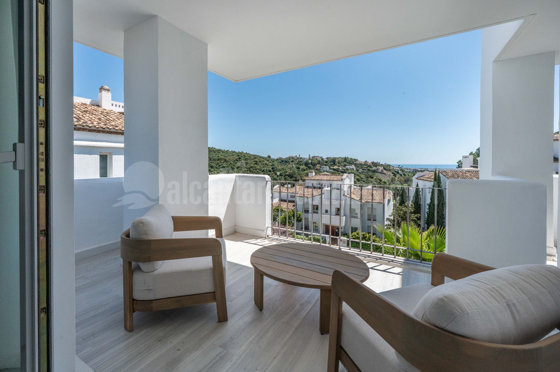 Apartamento en Altos de La Quinta, Benahavis