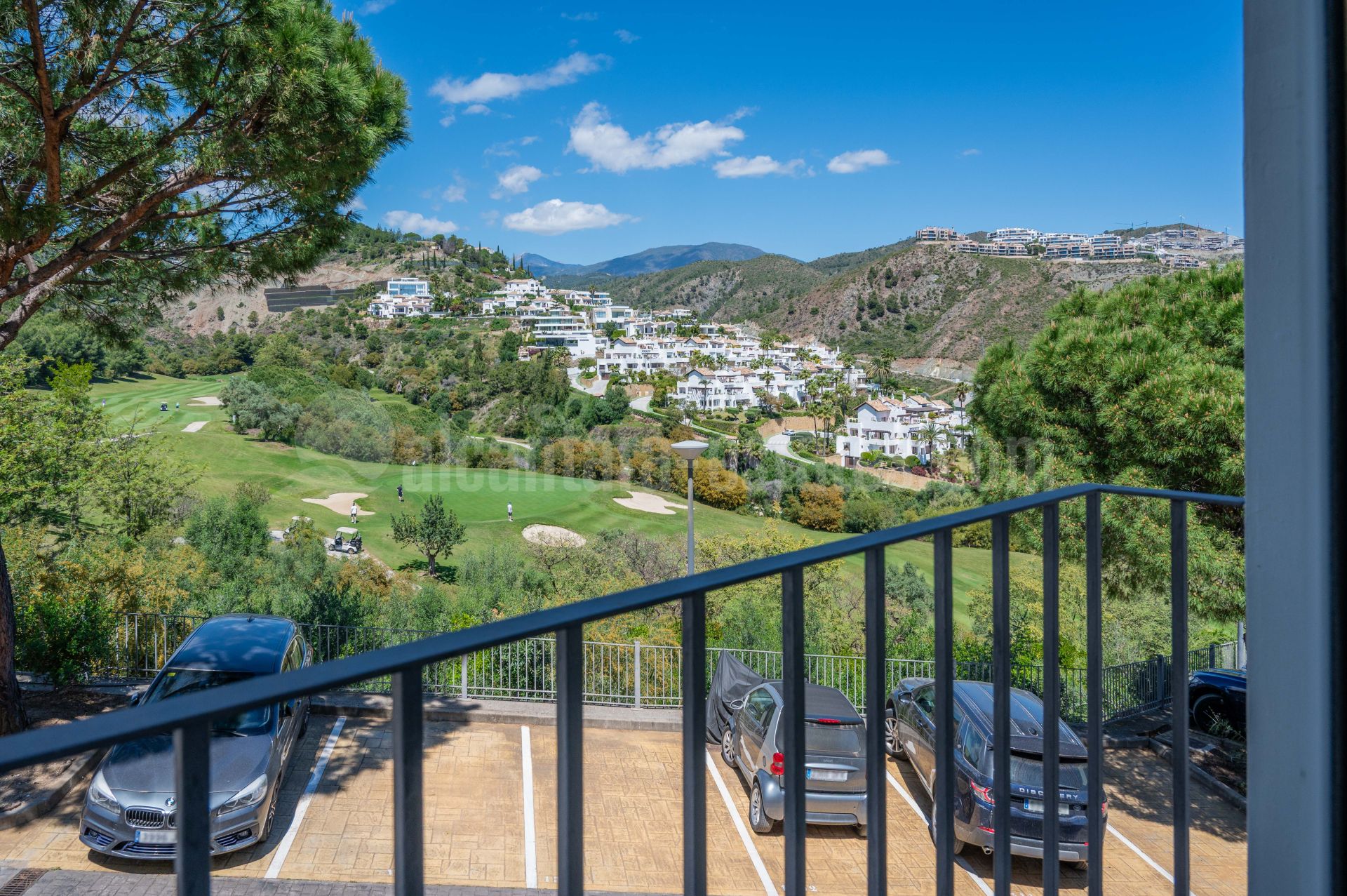 Apartamento en Altos de La Quinta, Benahavis