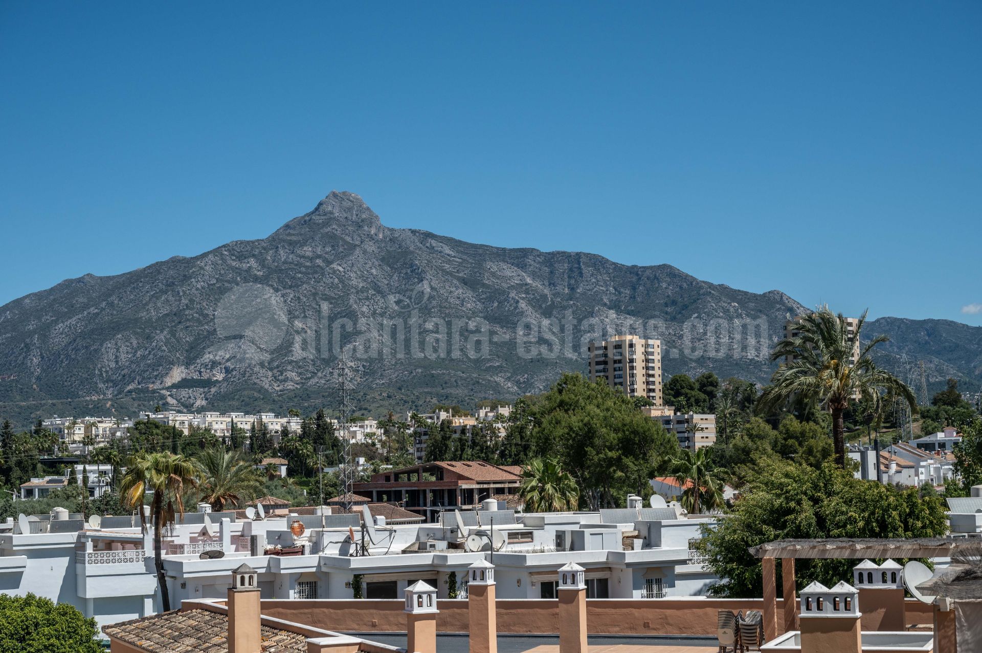 Apartamento en Puerto Golf, Marbella