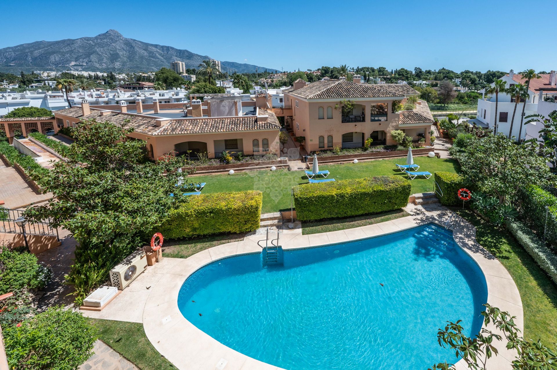 Apartment in Puerto Golf, Marbella
