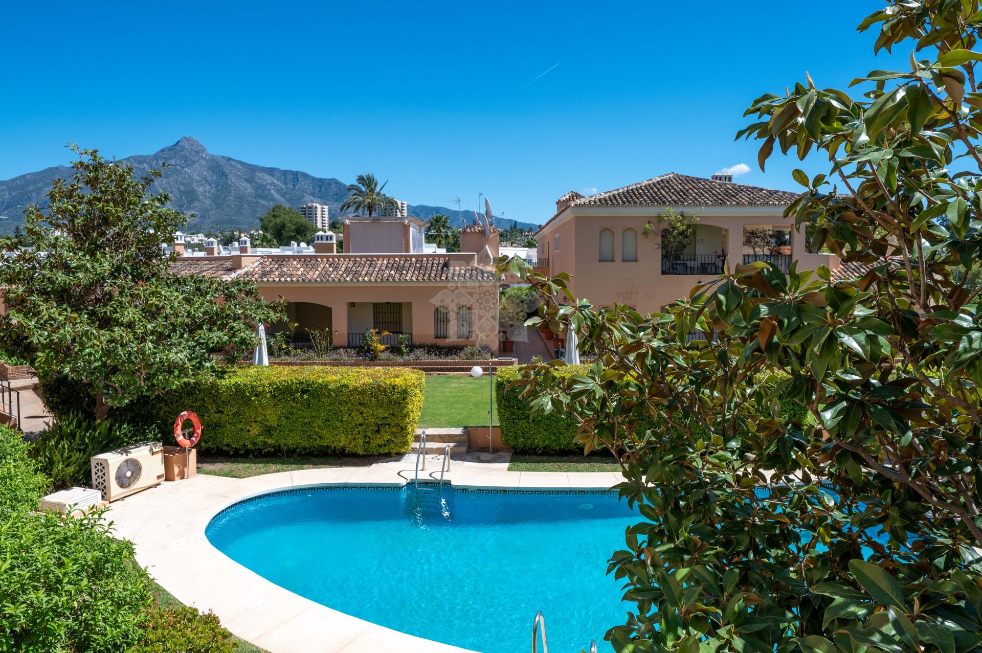 Apartment in Puerto Golf, Marbella