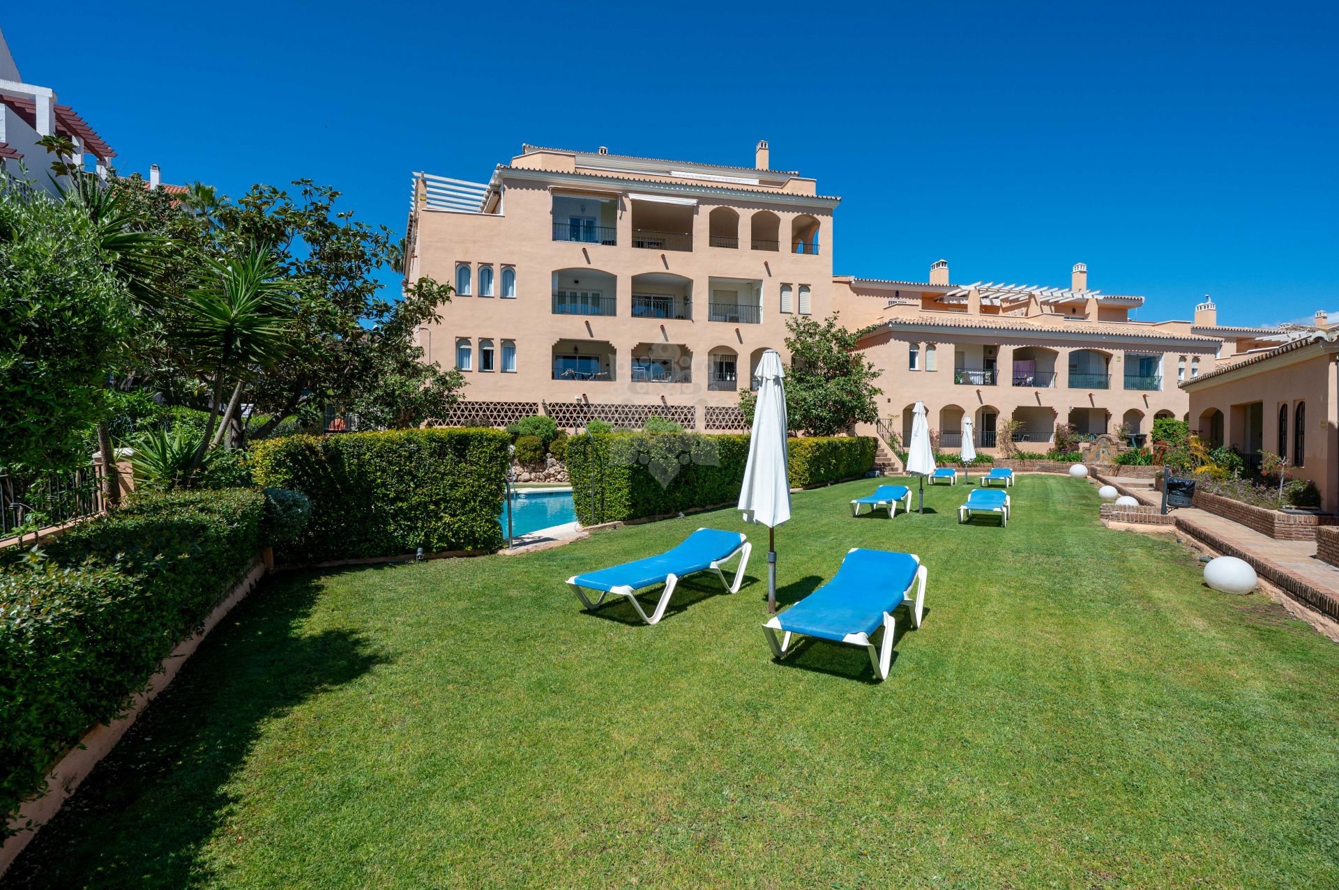 Apartment in Puerto Golf, Marbella