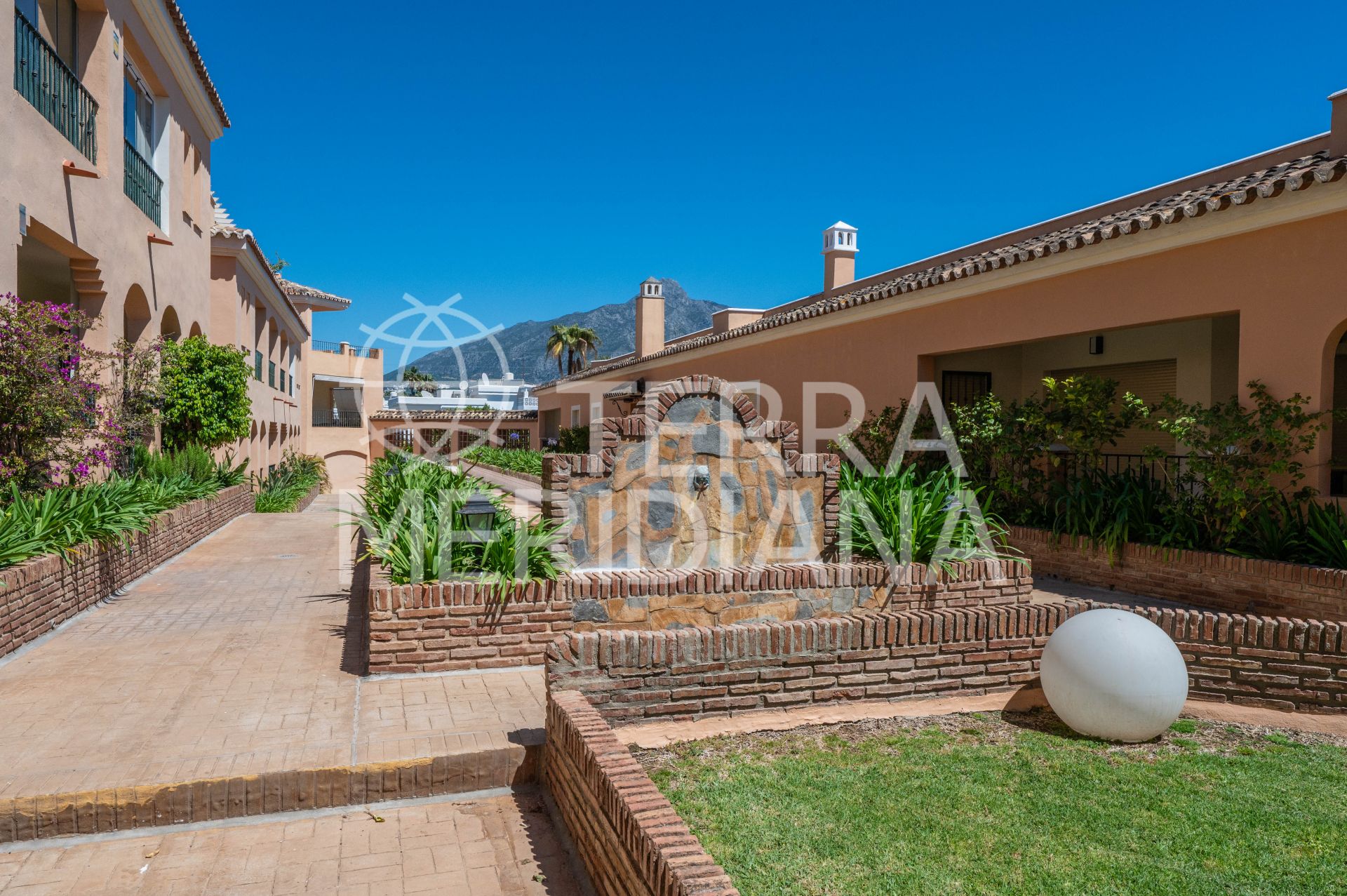 Apartment in Puerto Golf, Marbella