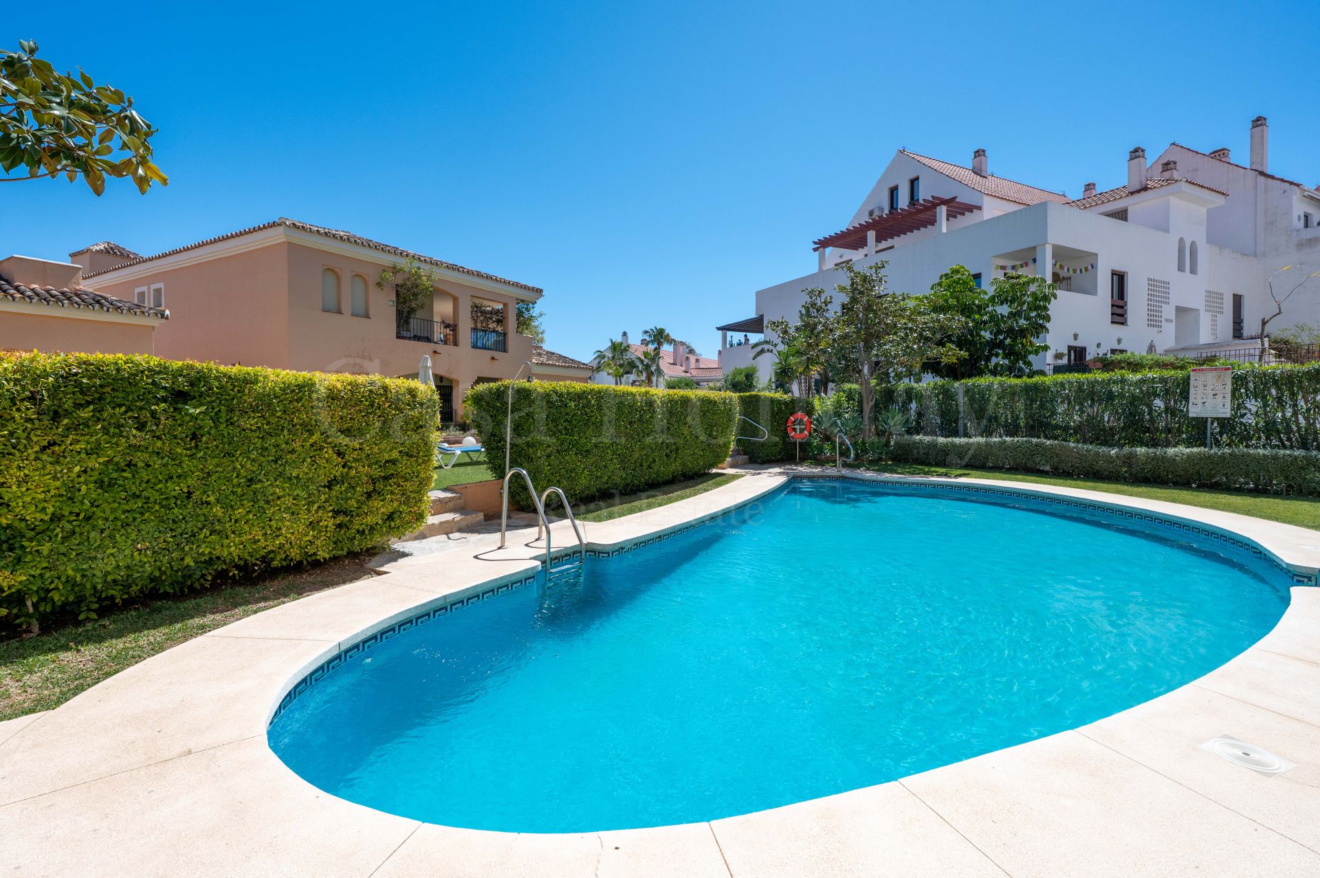 Apartment in Puerto Golf, Marbella