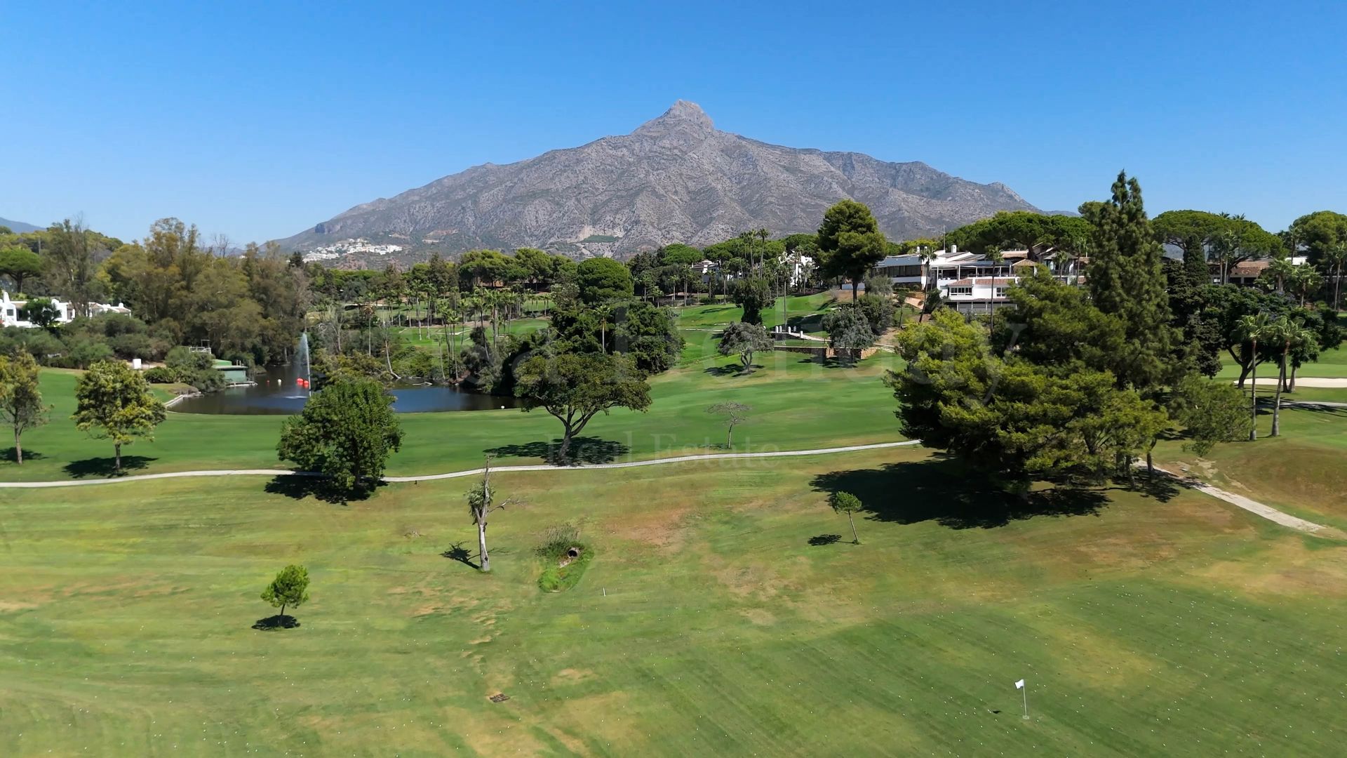 Adosado en Nueva Andalucia, Marbella