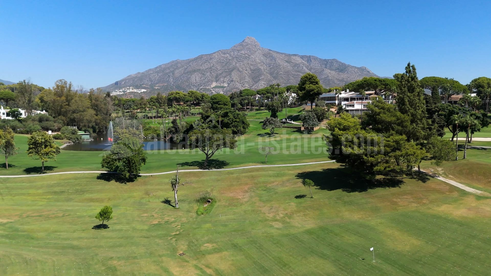 Town House in Nueva Andalucia, Marbella