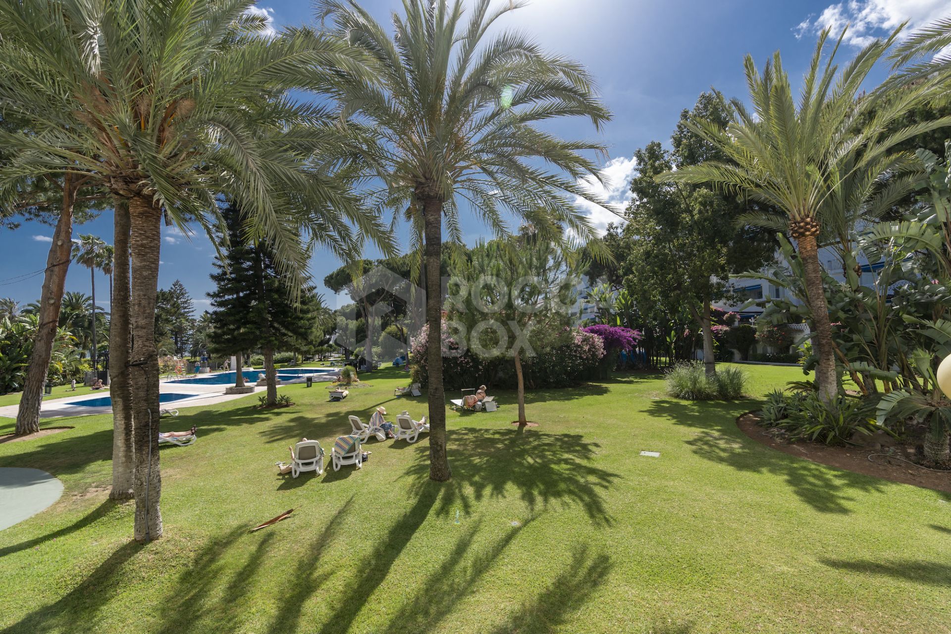 Luxurious 3-Bedroom Apartment in Malaga block, Playas del Duque, Puerto Banus, Marbella