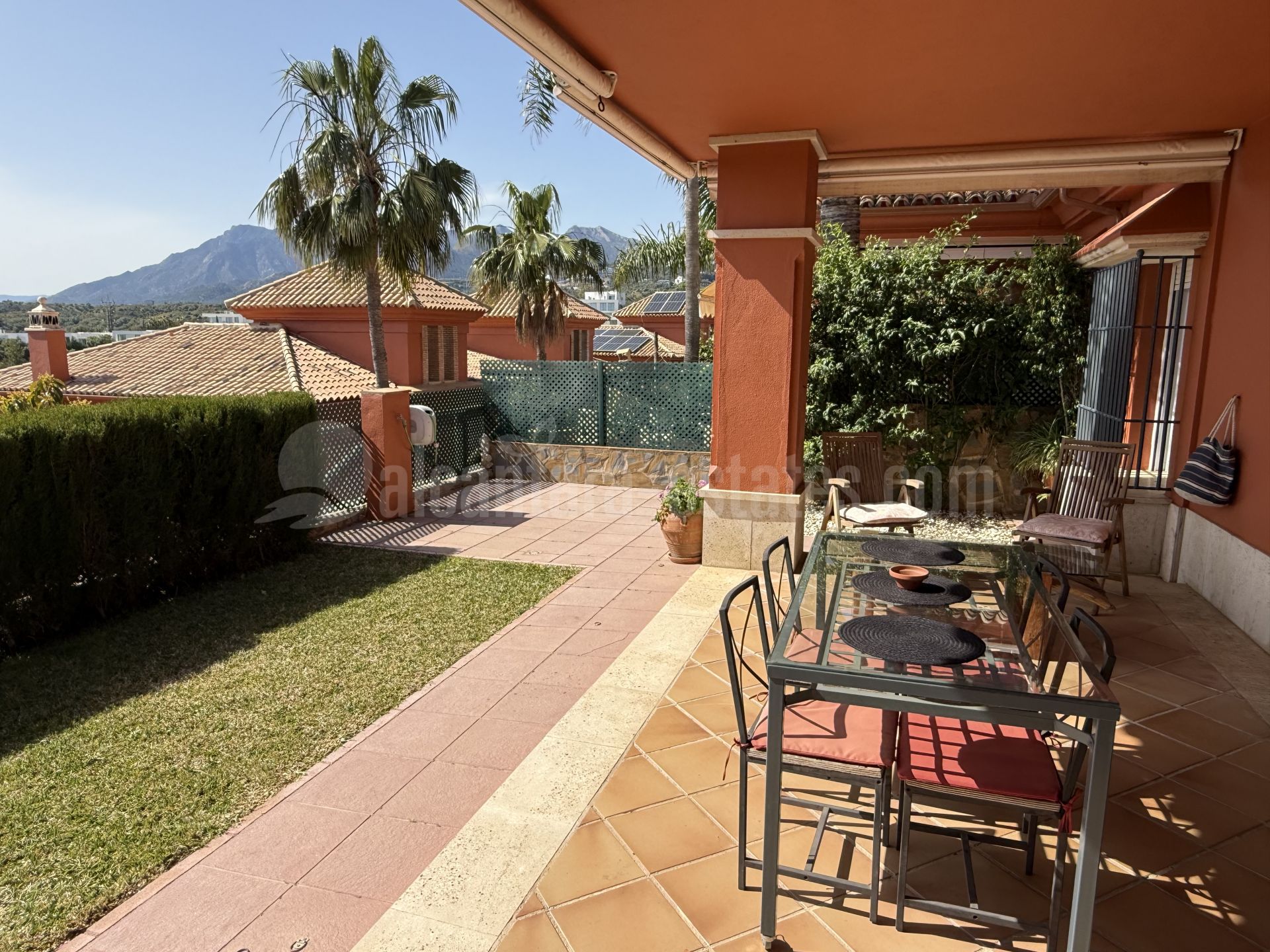 Adosado en Santa Clara, Marbella