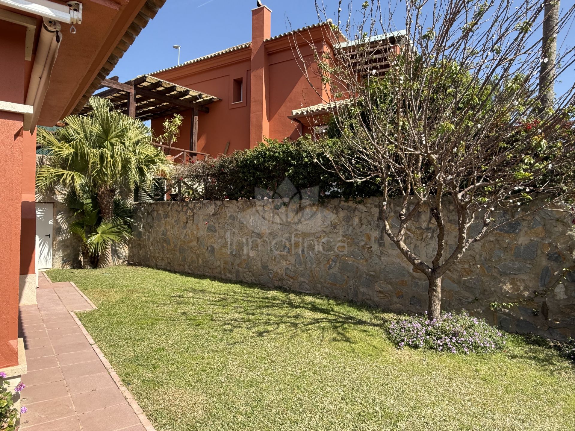 Adosado en Santa Clara, Marbella