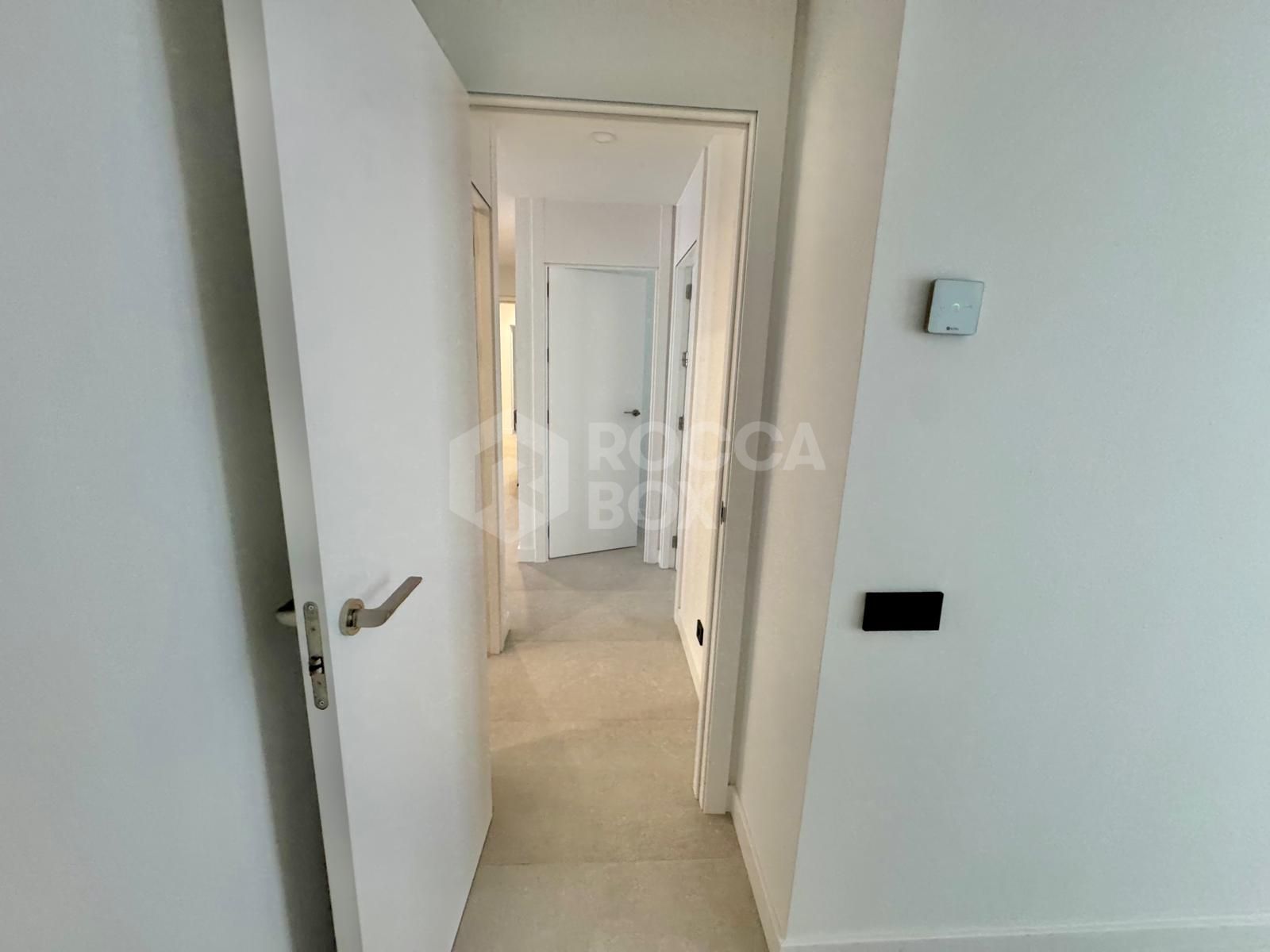 Exclusive 3-Bedroom Luxury Apartment in the Elevated Area of Los Monteros, One of the Most Prestigious Residential Zones in East Marbella