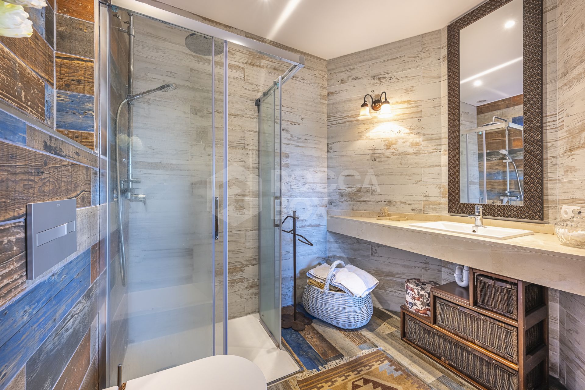 Modern Villa Close to the Beach for Sale in El Rosario, Marbella East