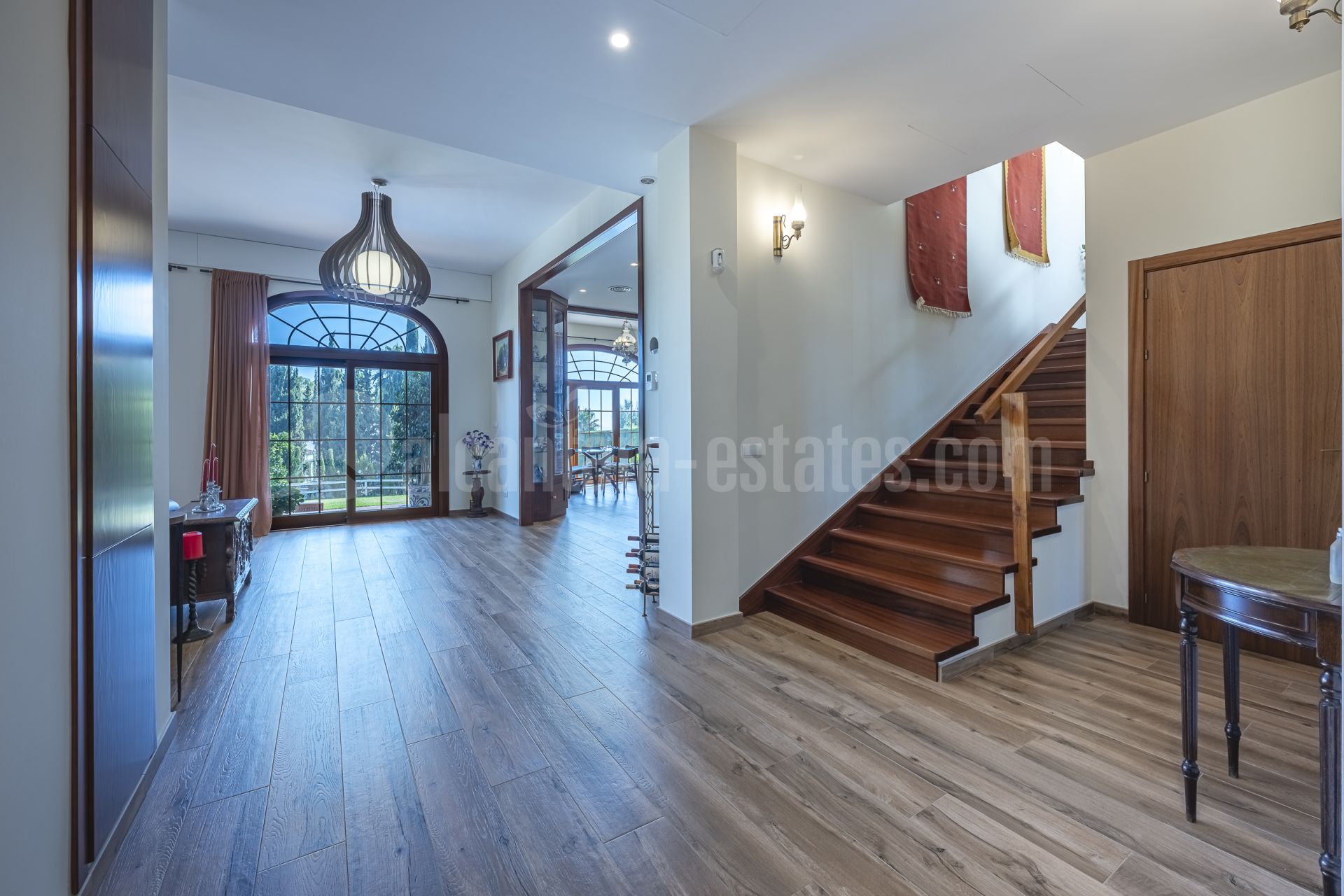 Villa in El Rosario, Marbella