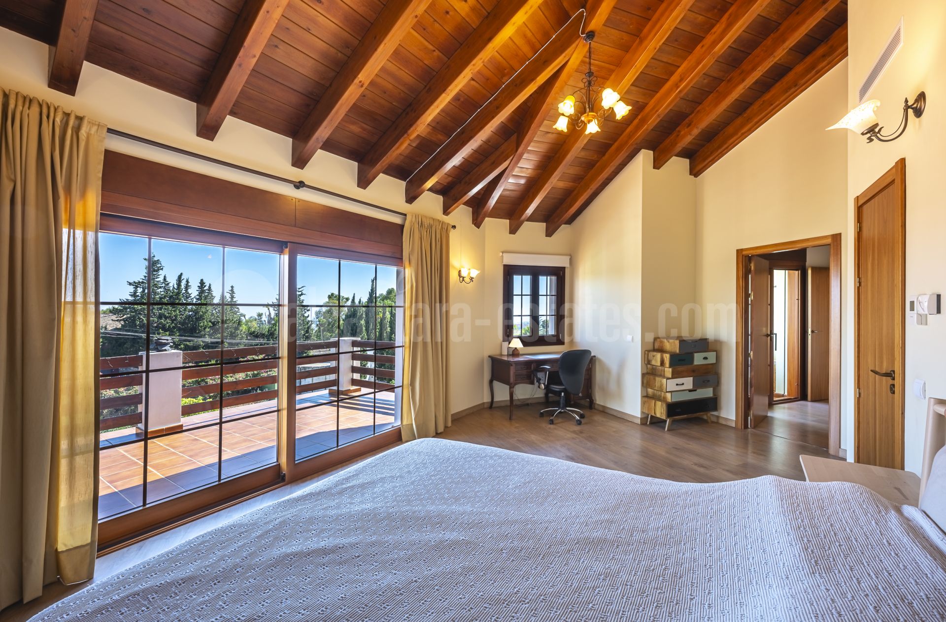 Villa in El Rosario, Marbella