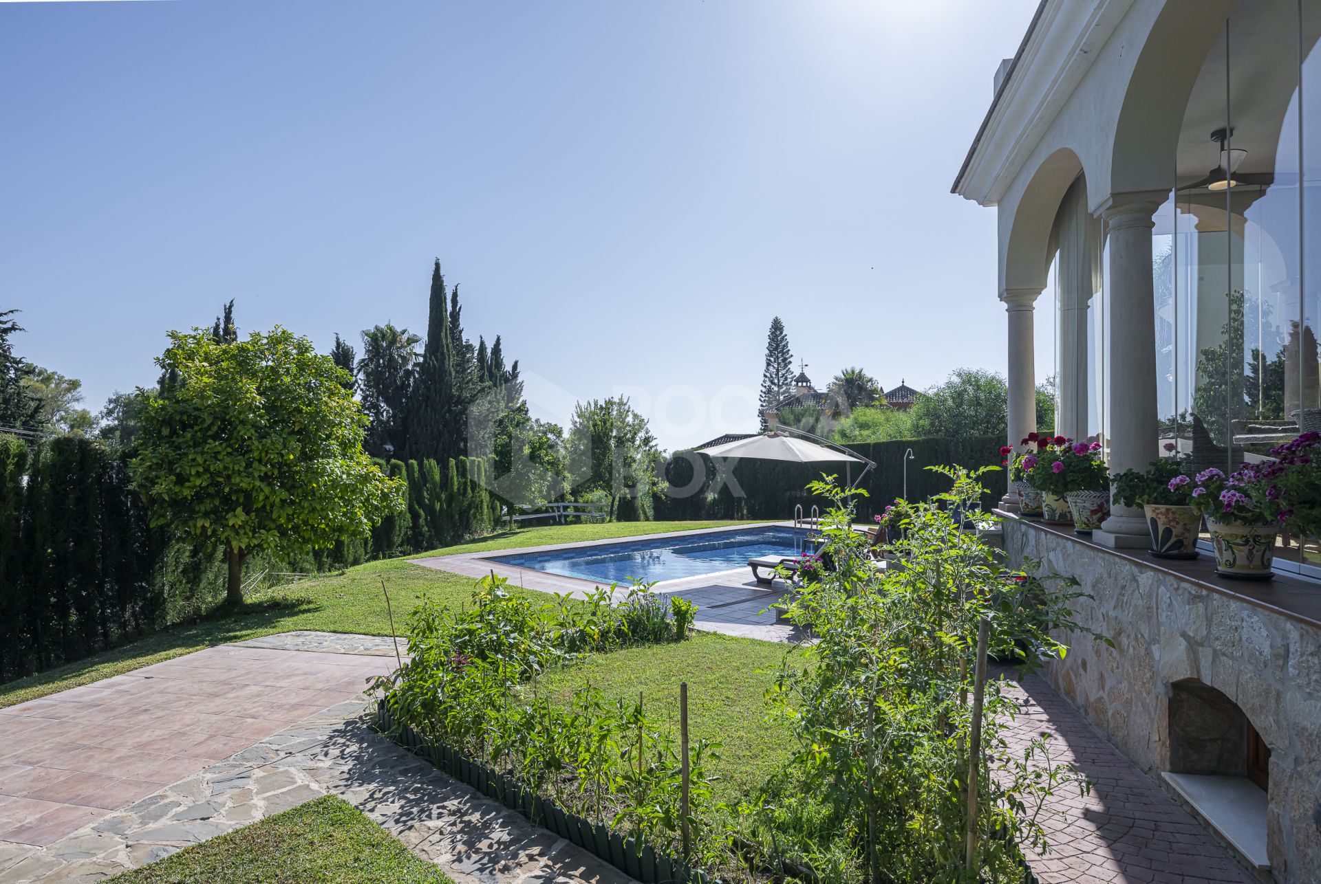 Modern Villa Close to the Beach for Sale in El Rosario, Marbella East