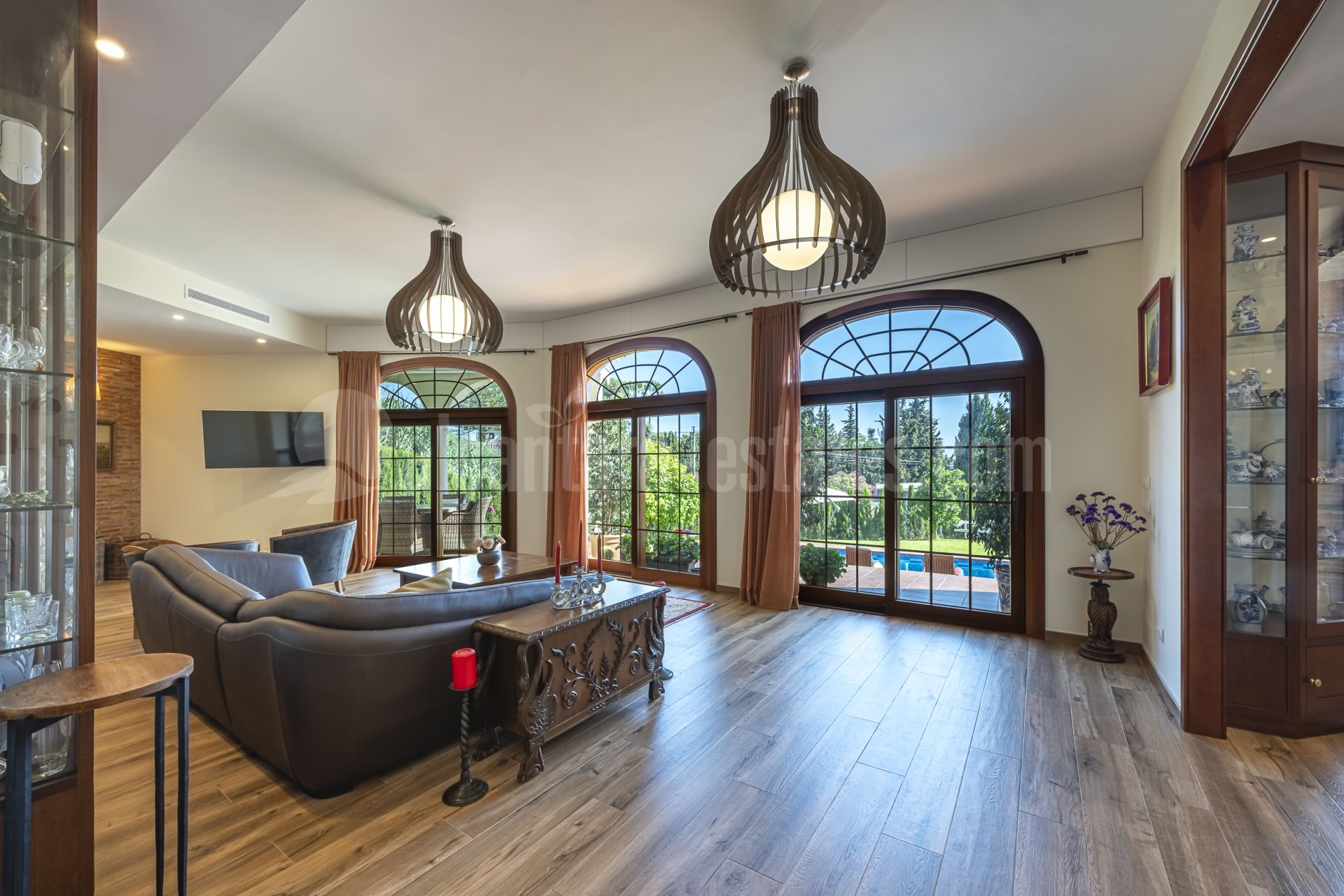 Villa in El Rosario, Marbella