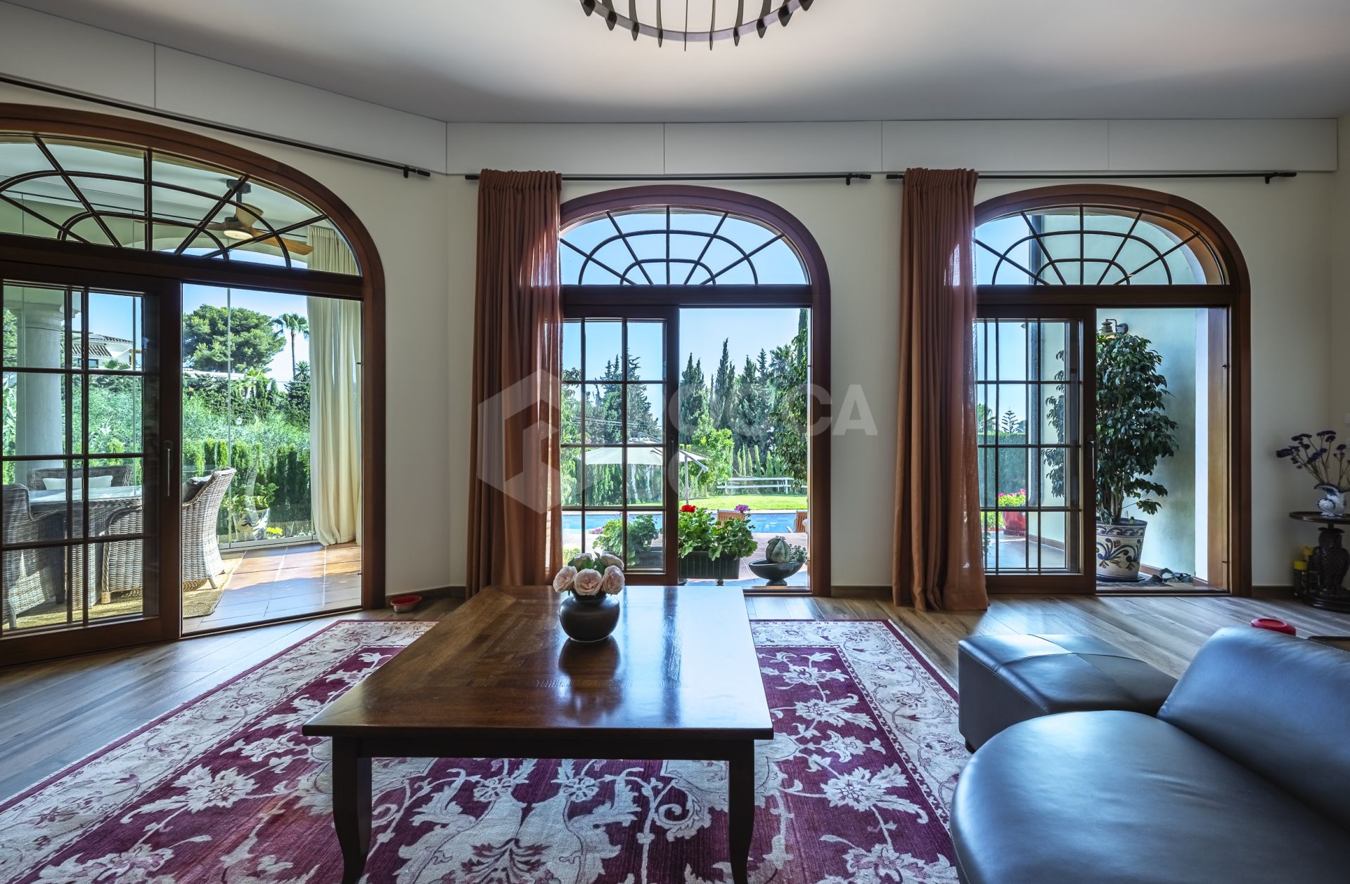 Modern Villa Close to the Beach for Sale in El Rosario, Marbella East