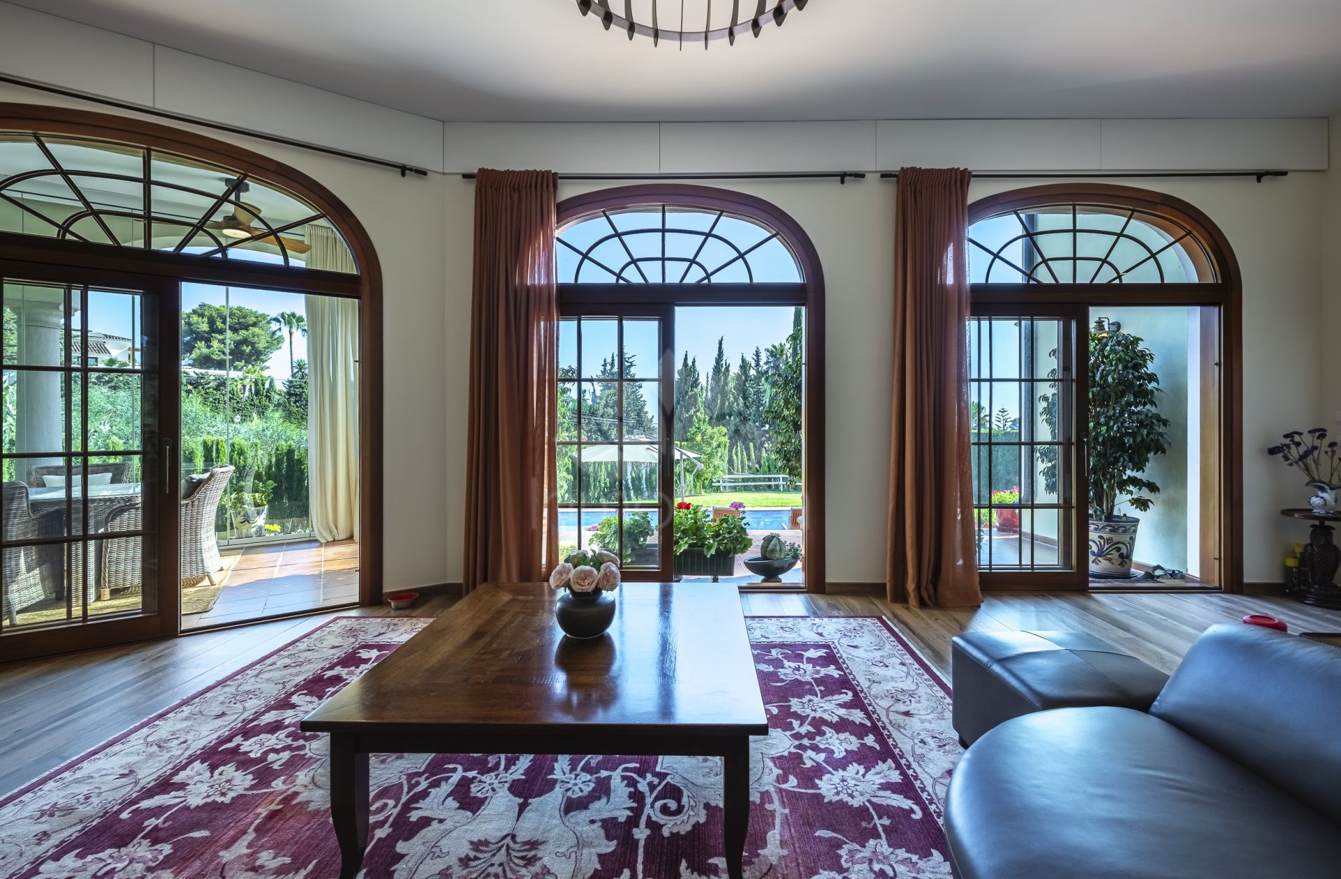 Villa in El Rosario, Marbella